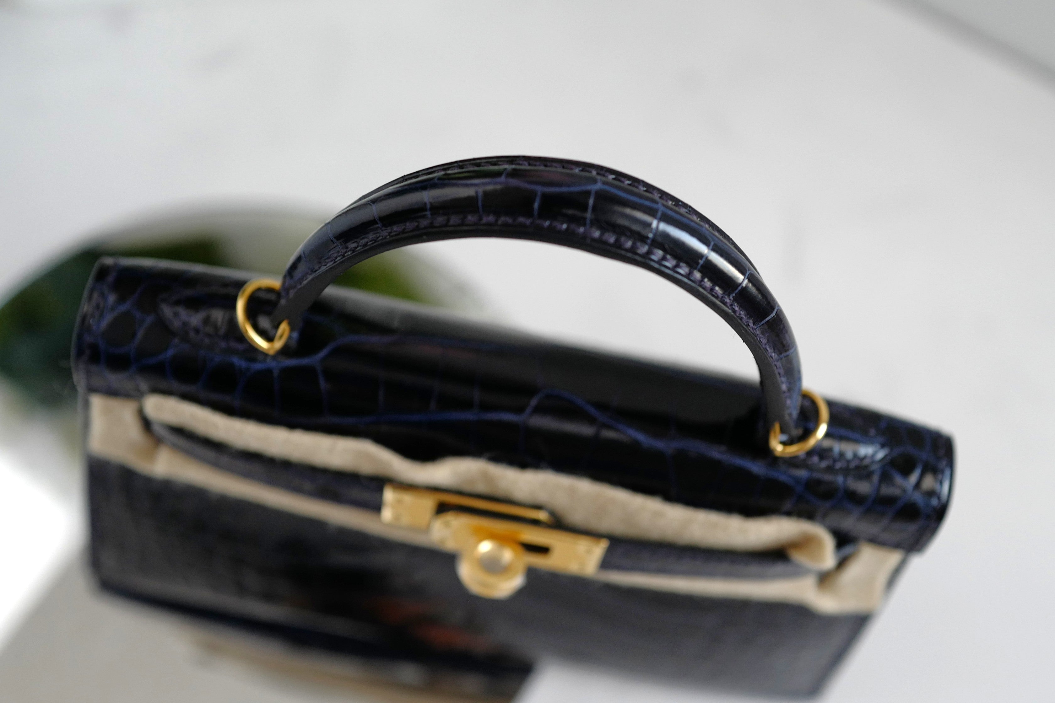 BNIB Hermes Mini Kelly Marine Shiny Alligator Gold Hardware