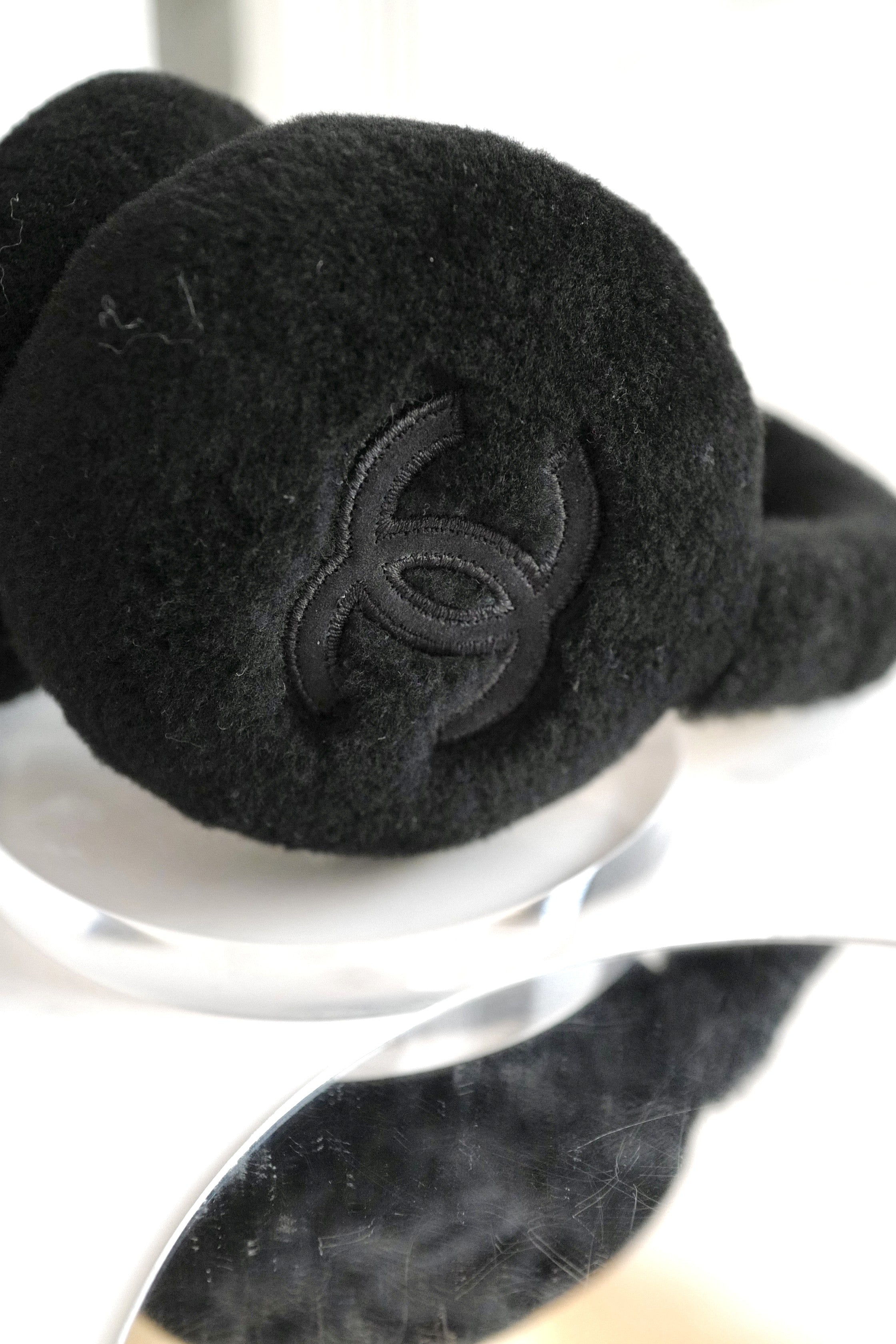 NEW Chanel Coco Neige 23N 2024/2025 Black CC Logo Shearling Lambskin Earmuffs