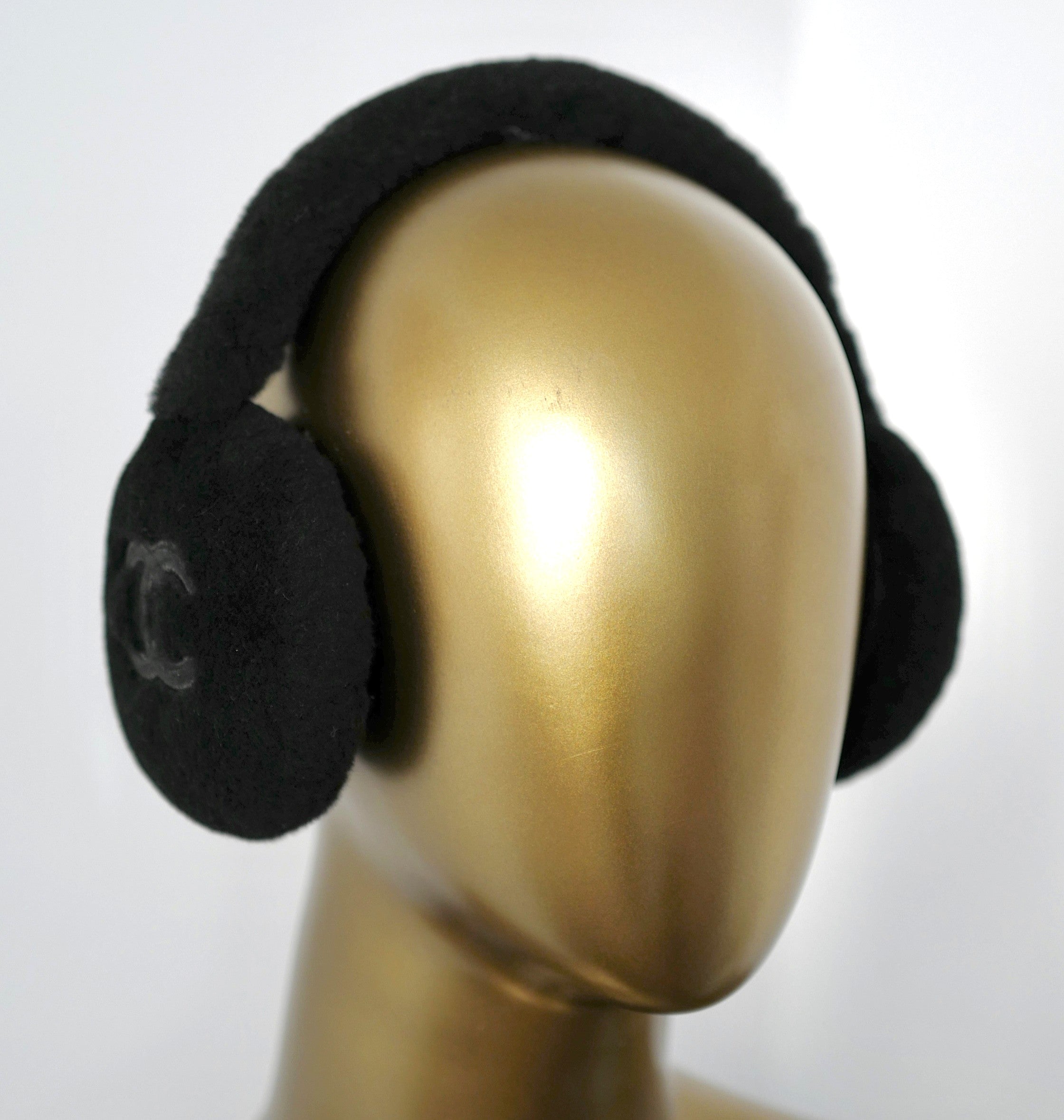 NEW Chanel Coco Neige 23N 2024/2025 Black CC Logo Shearling Lambskin Earmuffs