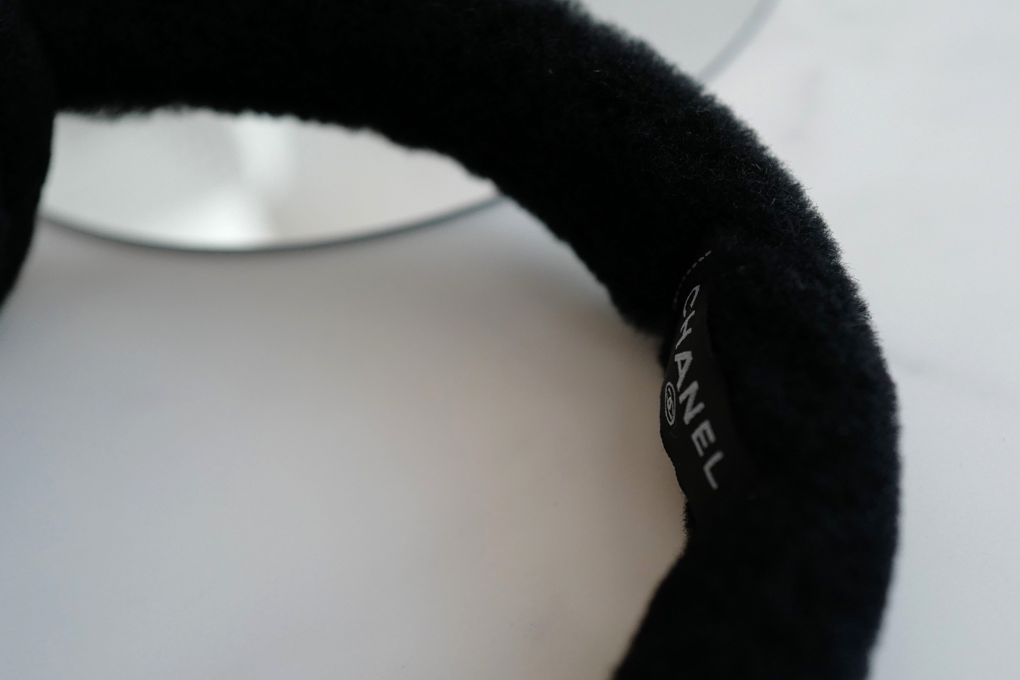 NEW Chanel Coco Neige 23N 2024/2025 Black CC Logo Shearling Lambskin Earmuffs