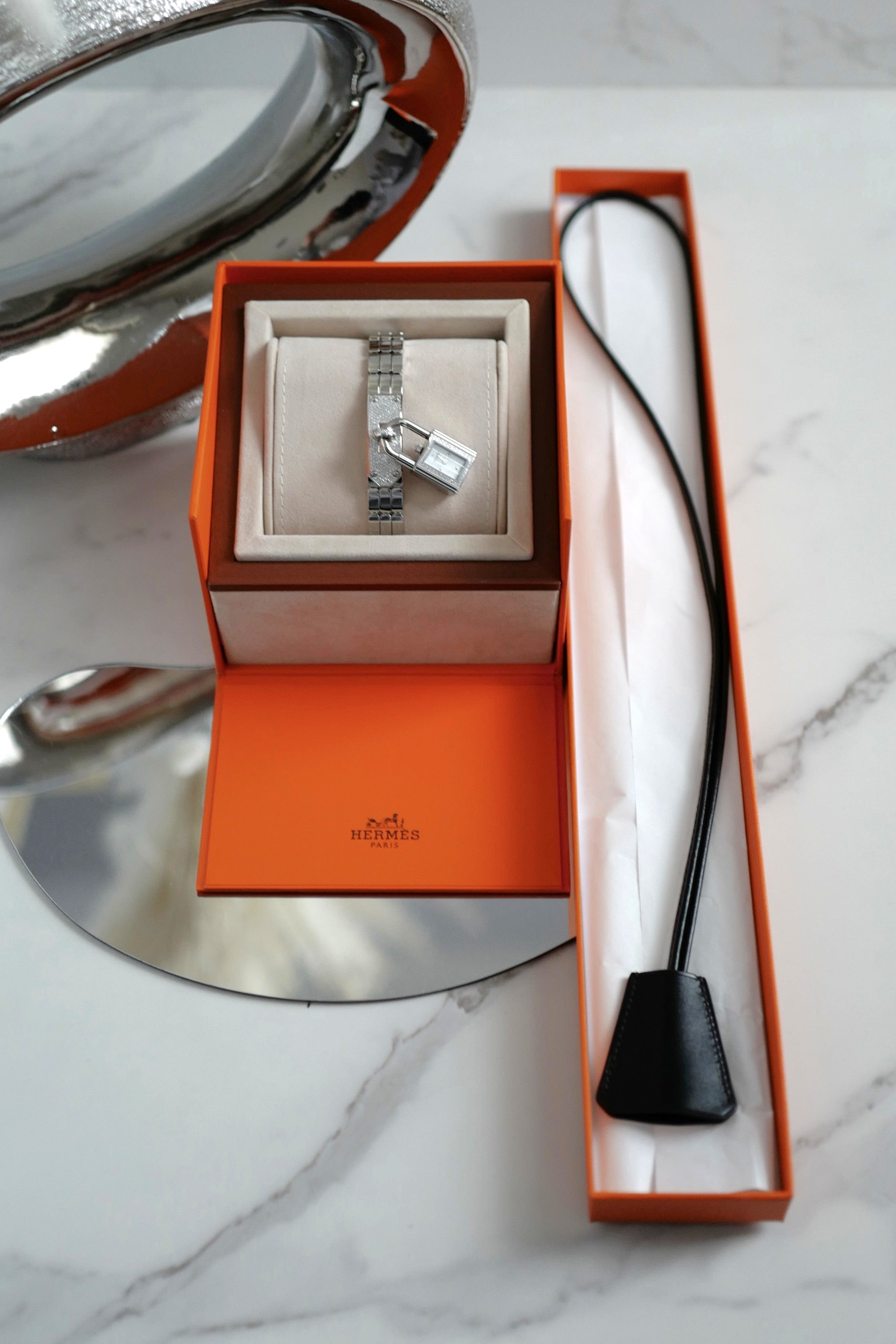 BNIB Hermes Kelly watch, Mini model, 16 mm, Diamond-Set Steel Plate Bracelet