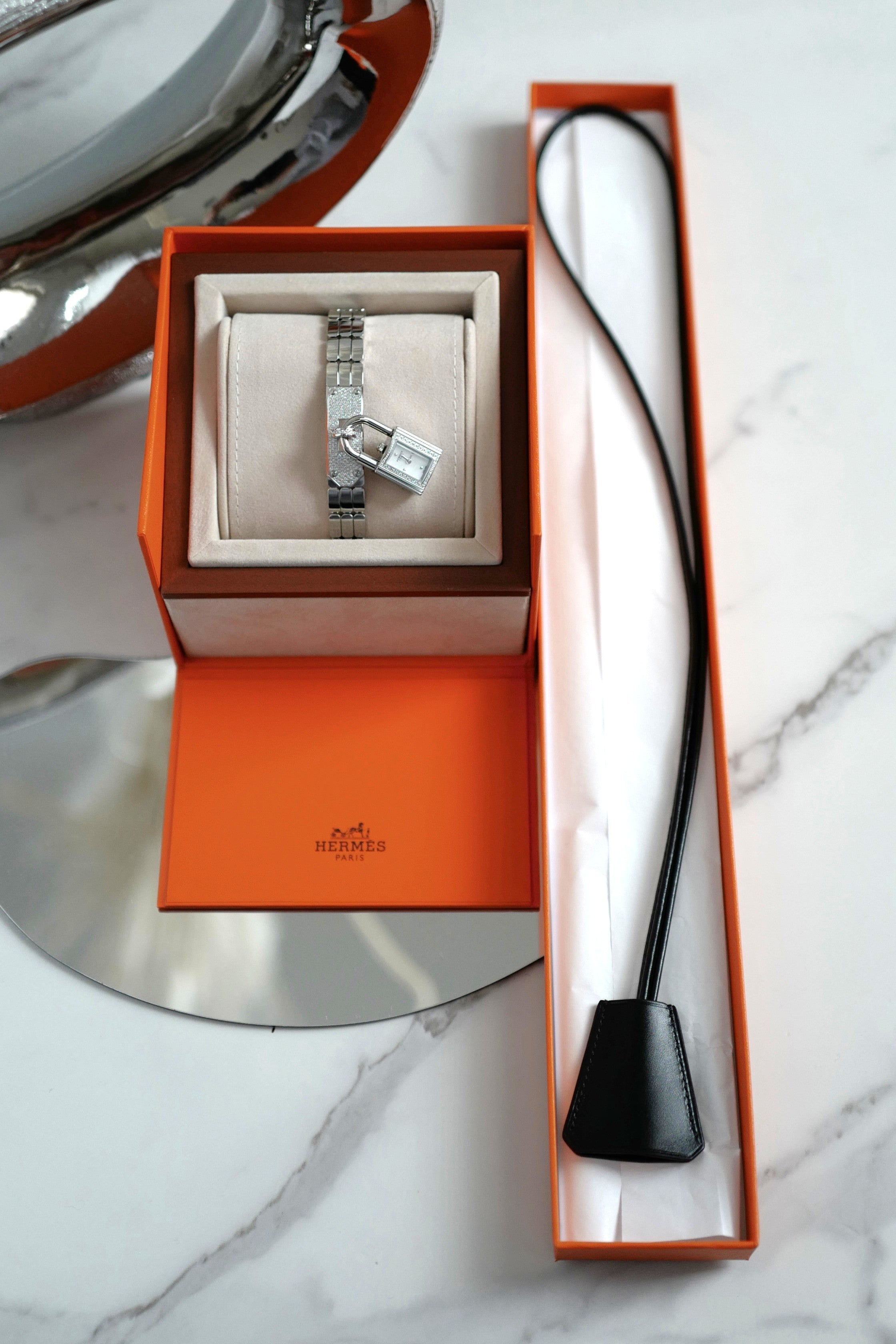 BNIB Hermes Kelly watch, Mini model, 16 mm, Diamond-Set Steel Plate Bracelet