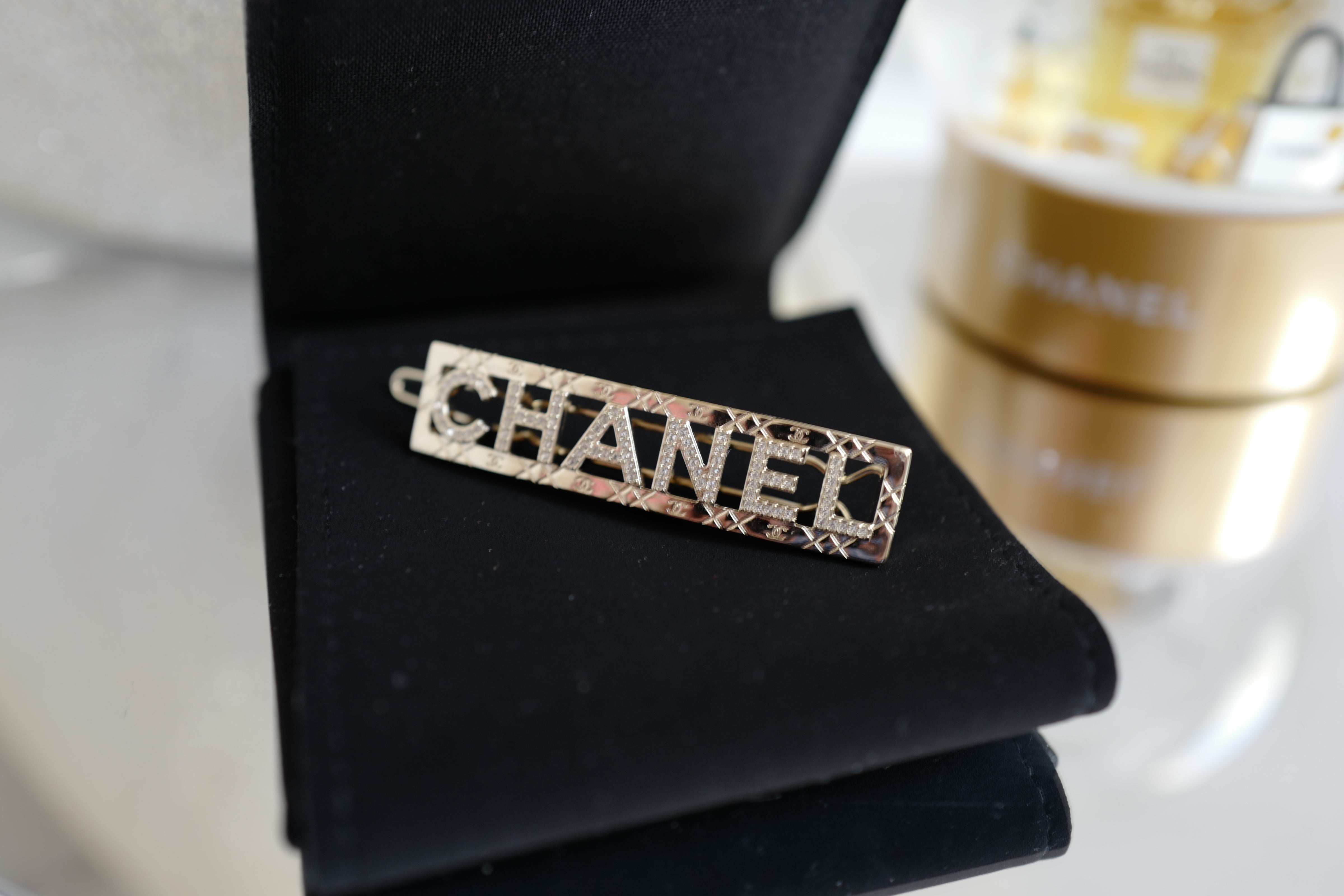 BNIB CHANEL Gold Barrette – Spring/Summer 2025 Collection 25P