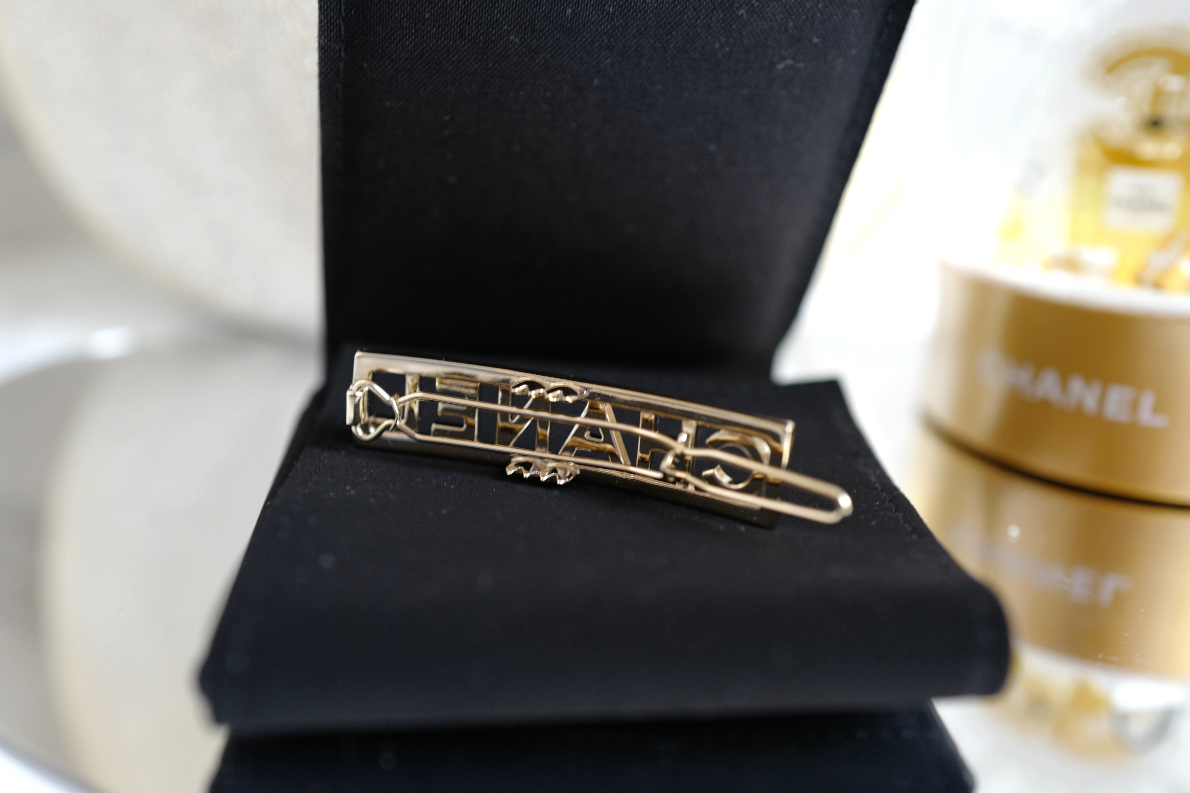 BNIB CHANEL Gold Barrette – Spring/Summer 2025 Collection 25P