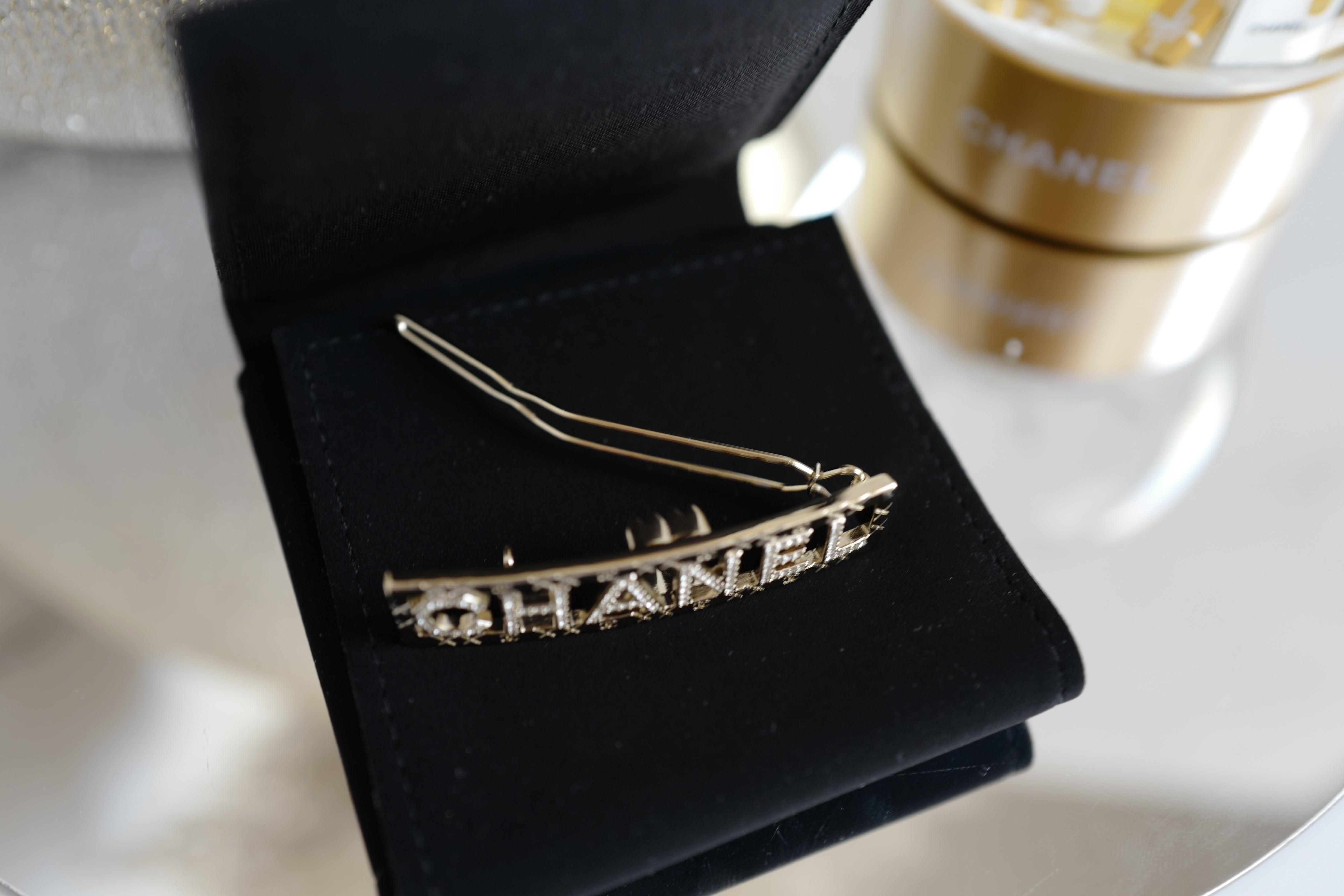 BNIB CHANEL Gold Barrette – Spring/Summer 2025 Collection 25P