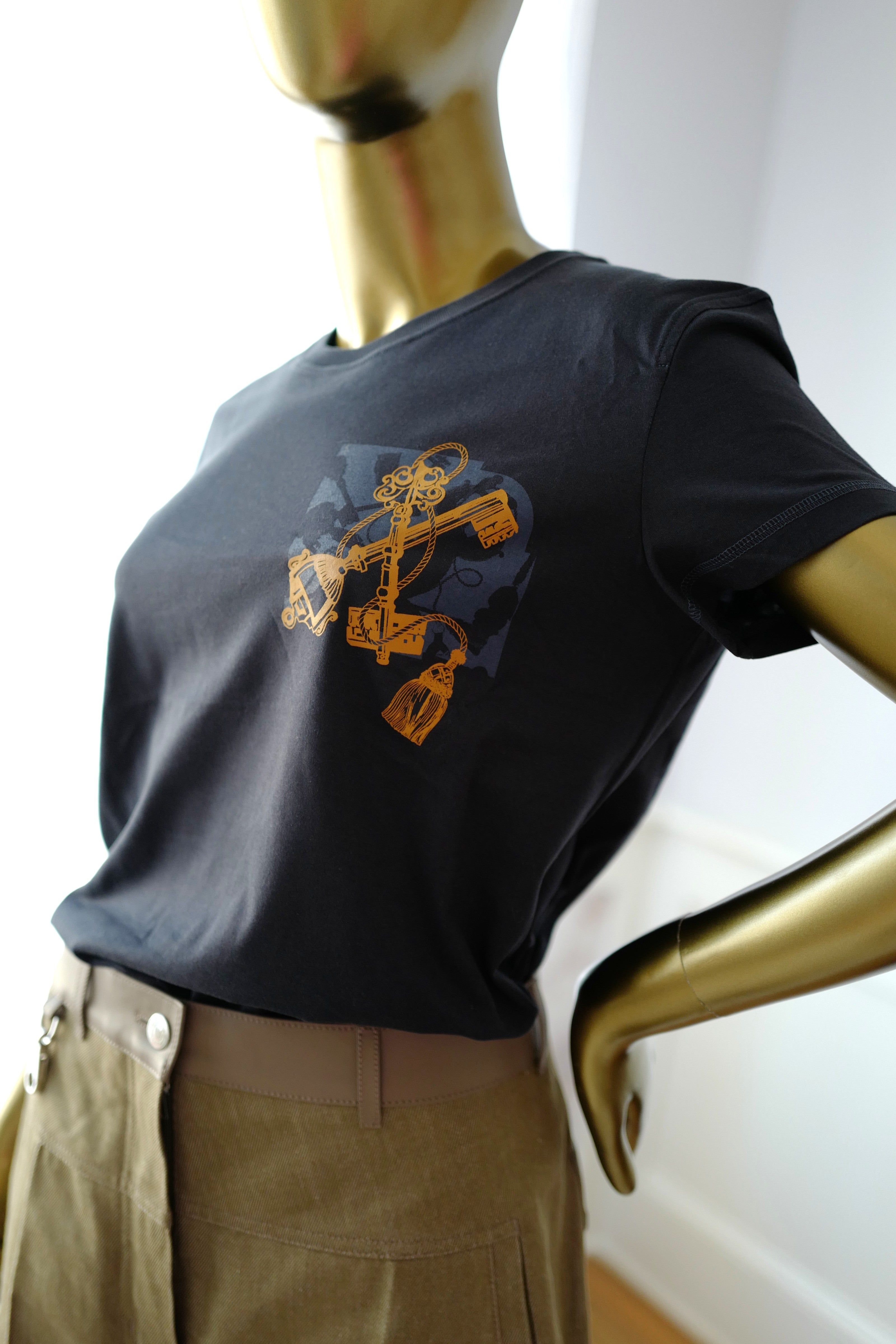 NEW Hermes T-Shirt Cartouche Bleu Noir Size 34
