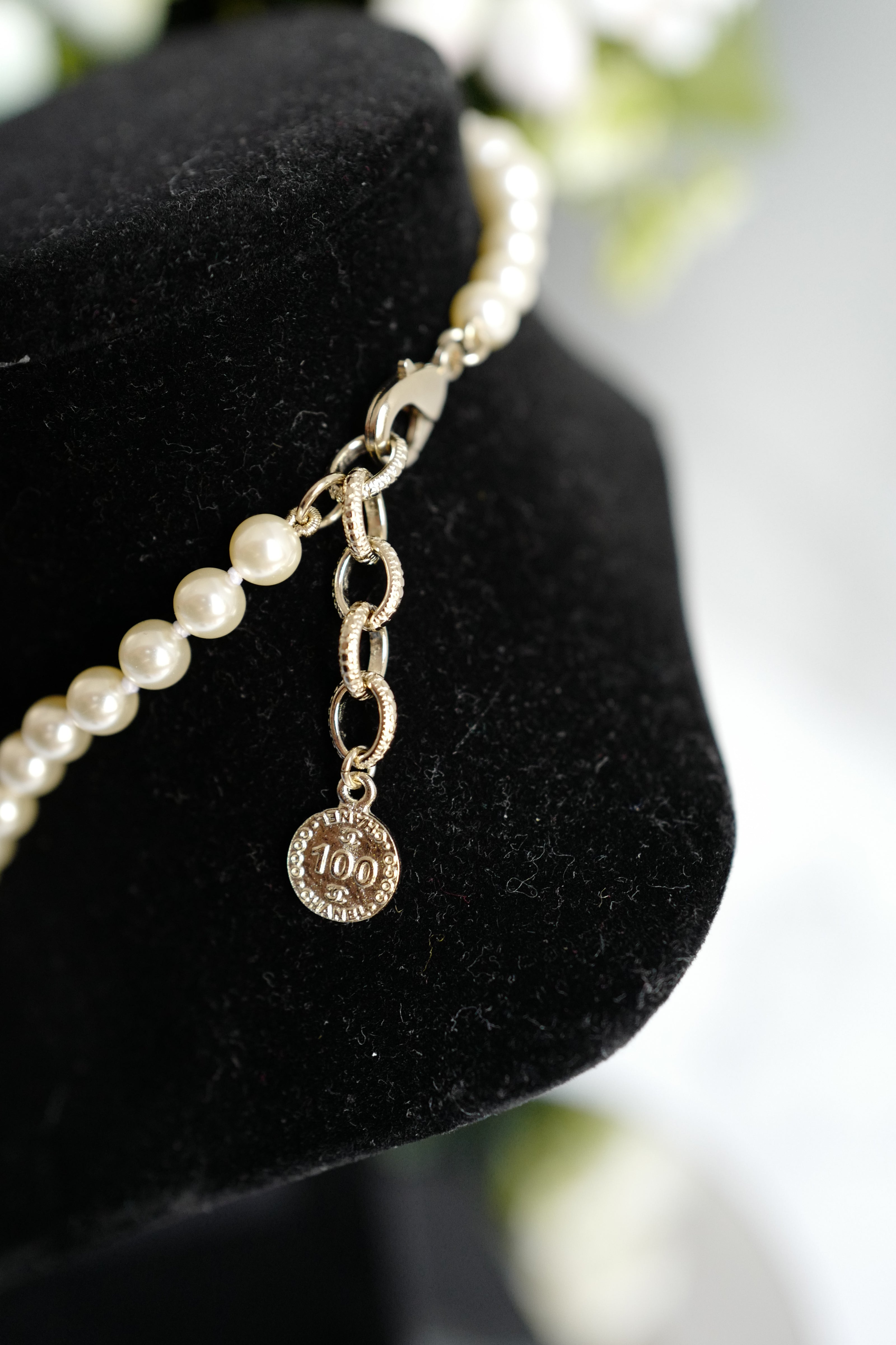 BNIB Chanel 23V 100th Anniversary Pearl Choker Necklace with Crystal CC Pendant