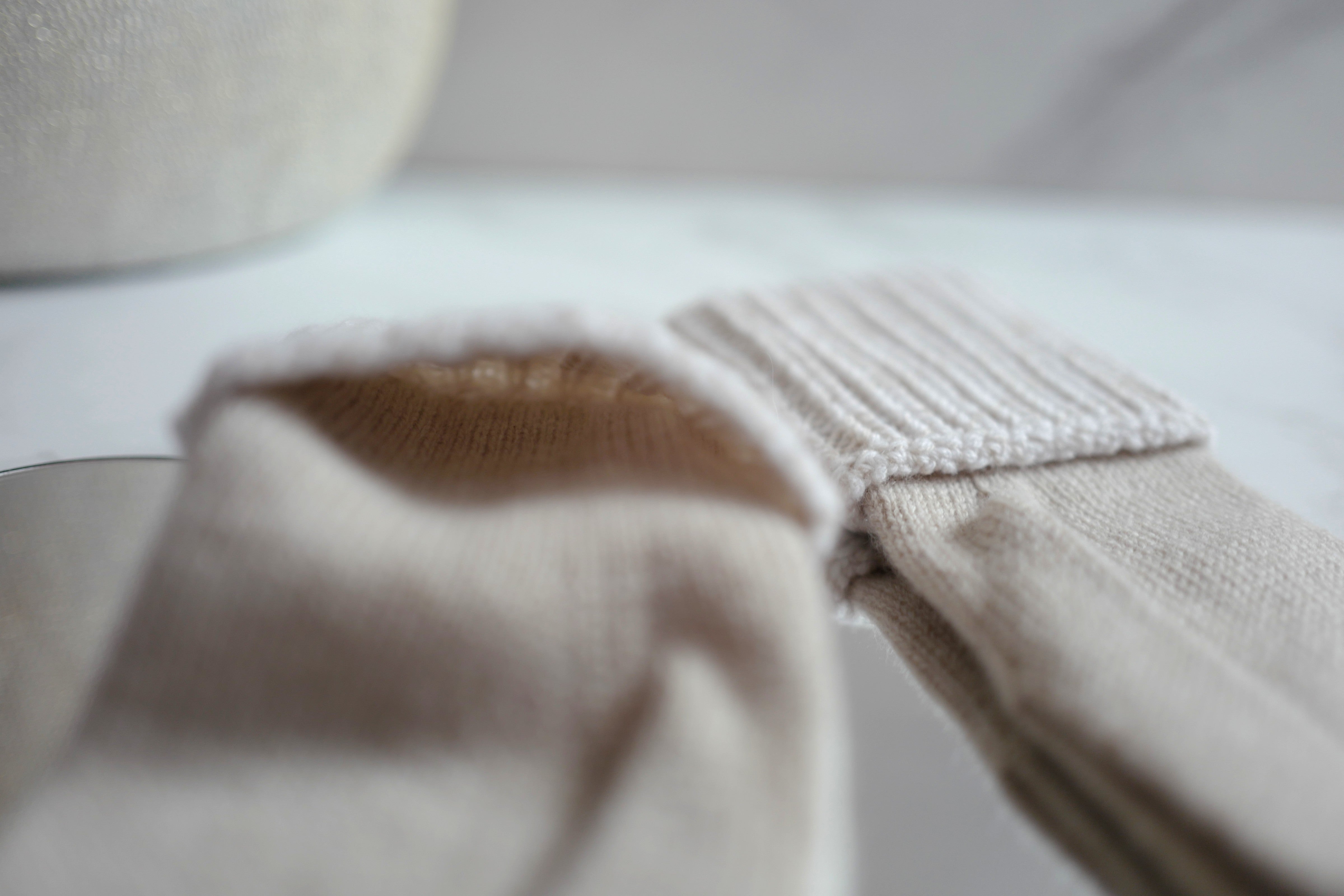 NEW Chanel Fall-Winter 2024/25 Knit Gloves CC Logo