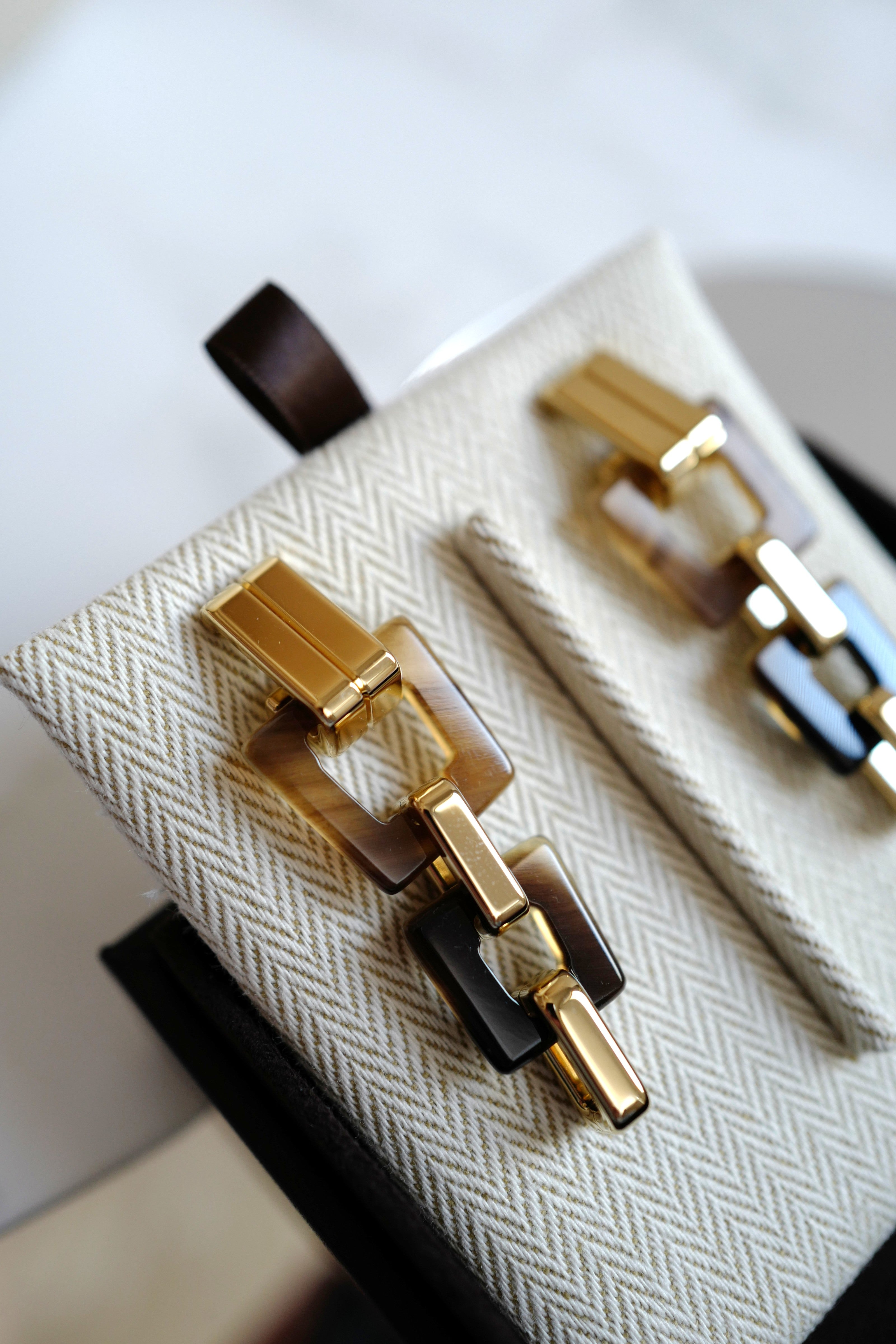 BNIB Hermès Ecuyère Earrings – Small Model $1250 Retail