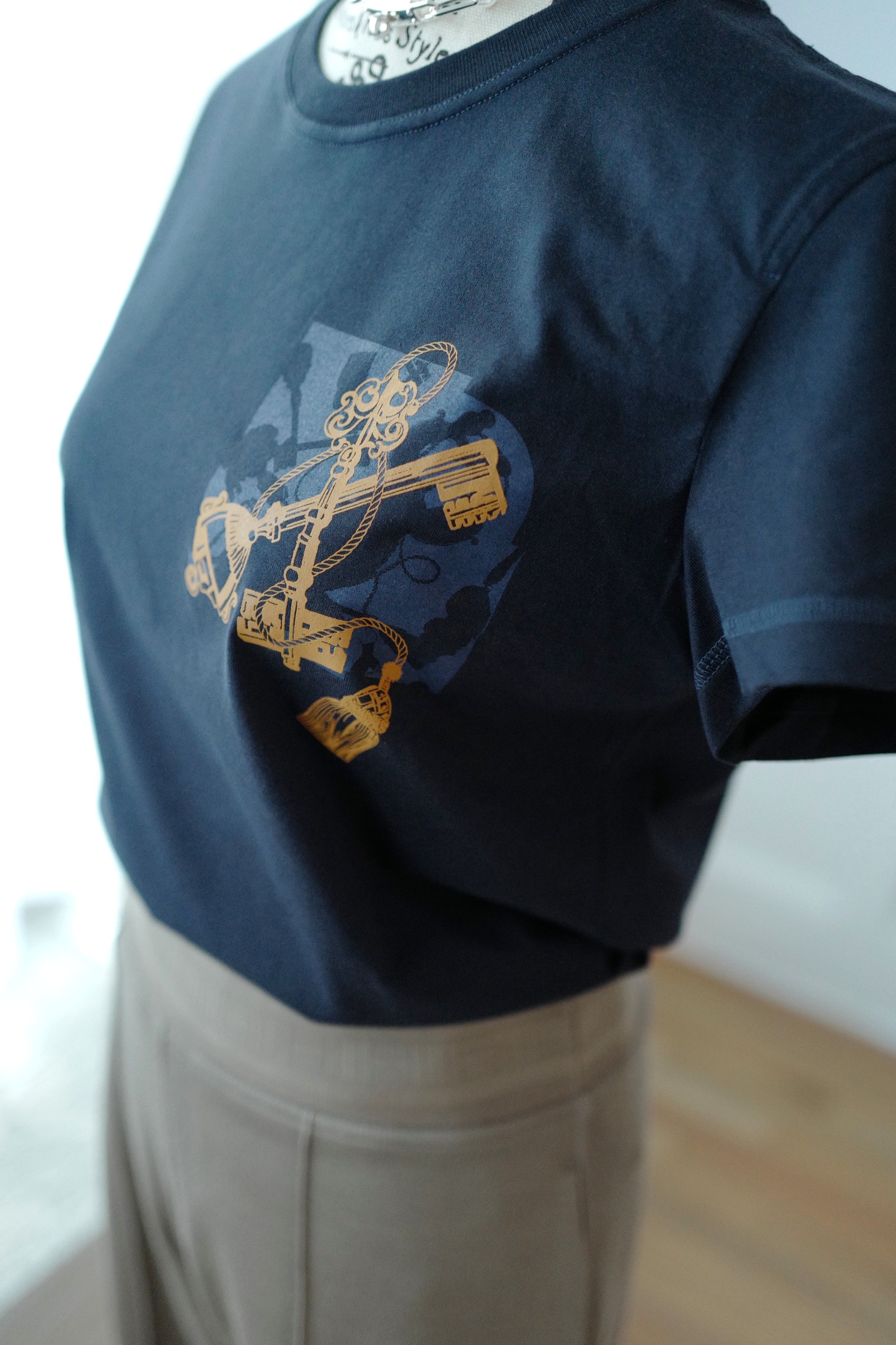 NEW Hermes T-Shirt Cartouche Bleu Noir Size 34