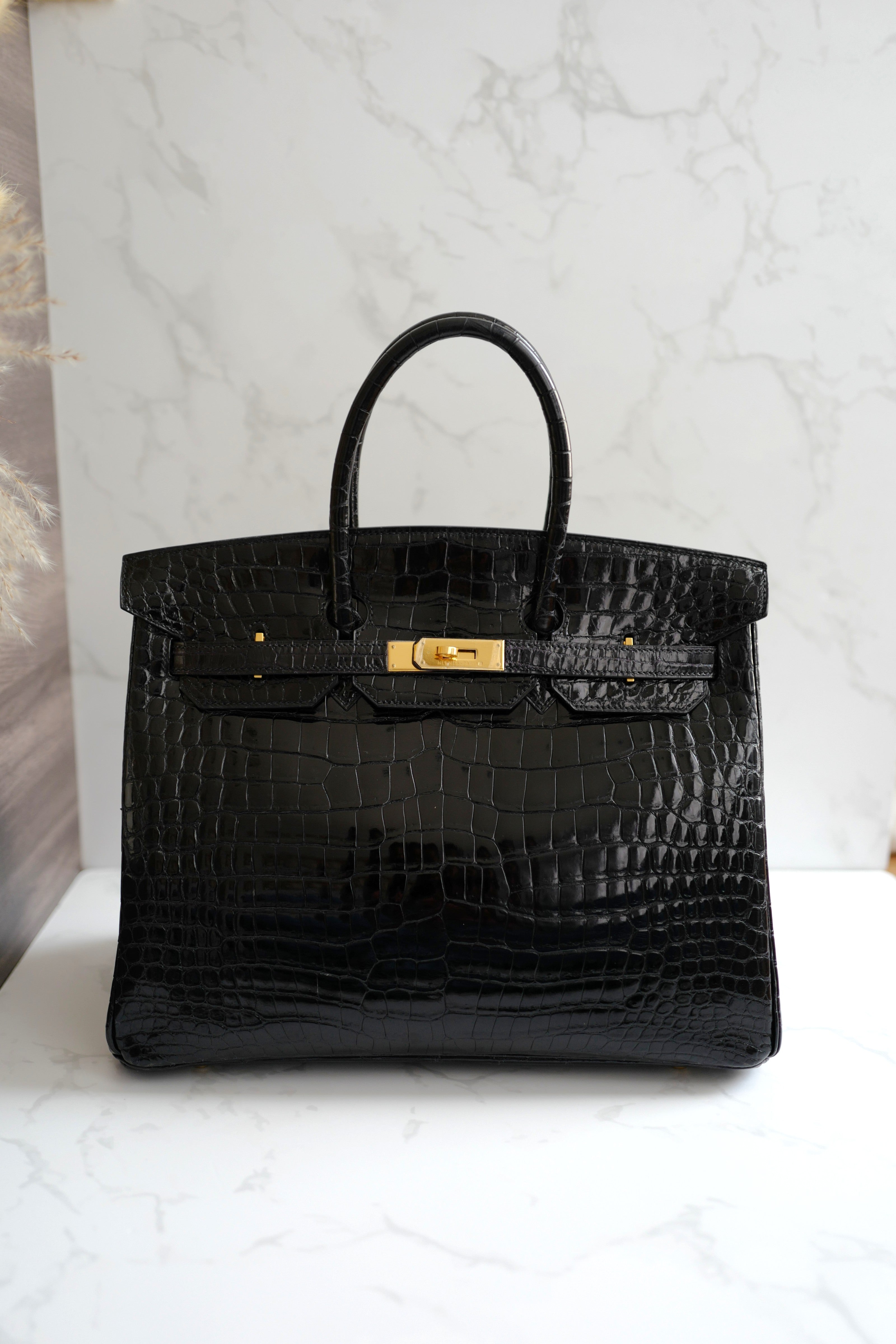 Hermès Birkin 35 Black Shiny Porosus Crocodile Gold HW #D Preowned Condition