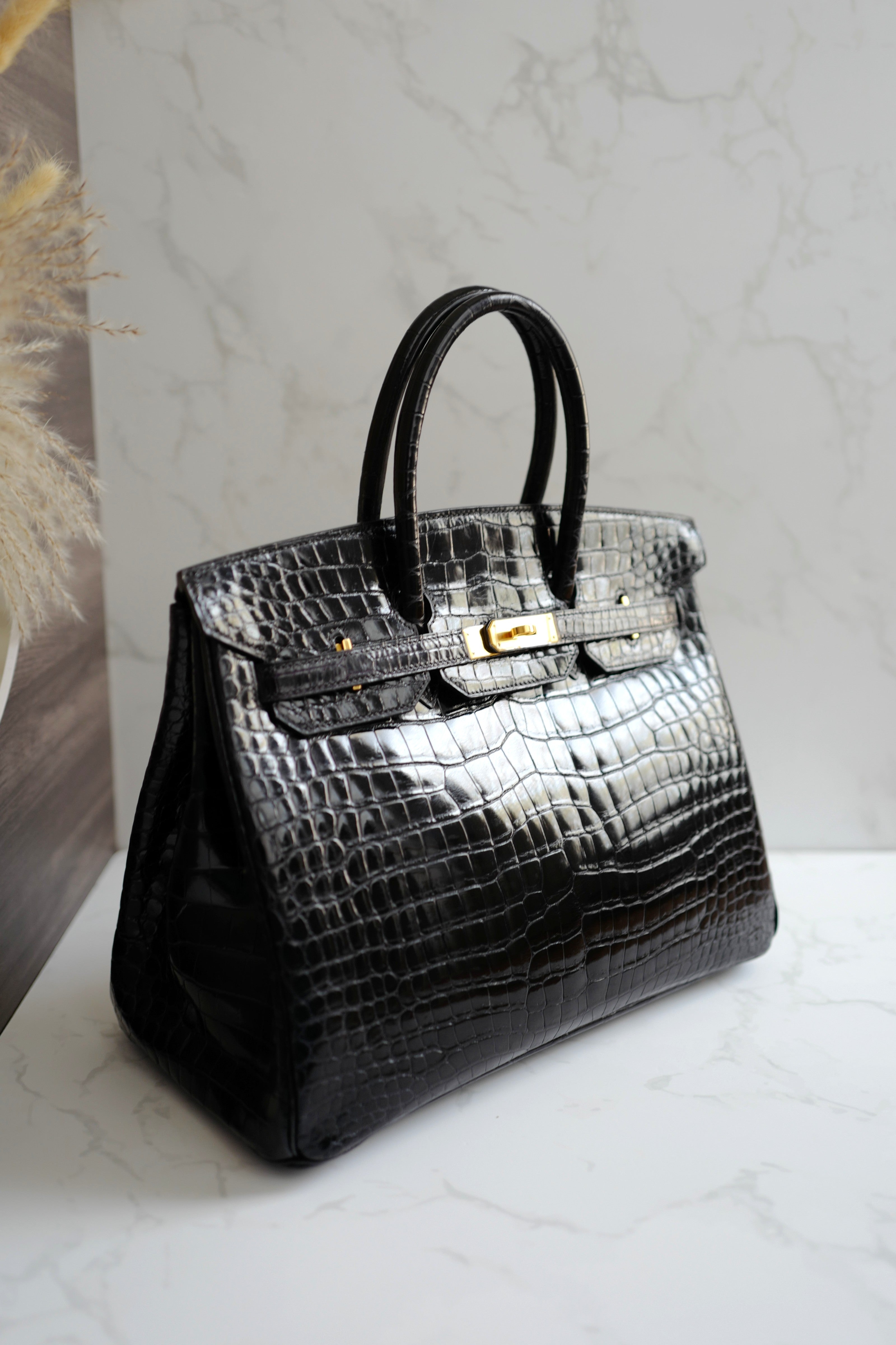 Hermès Birkin 35 Black Shiny Porosus Crocodile Gold HW #D Preowned Condition