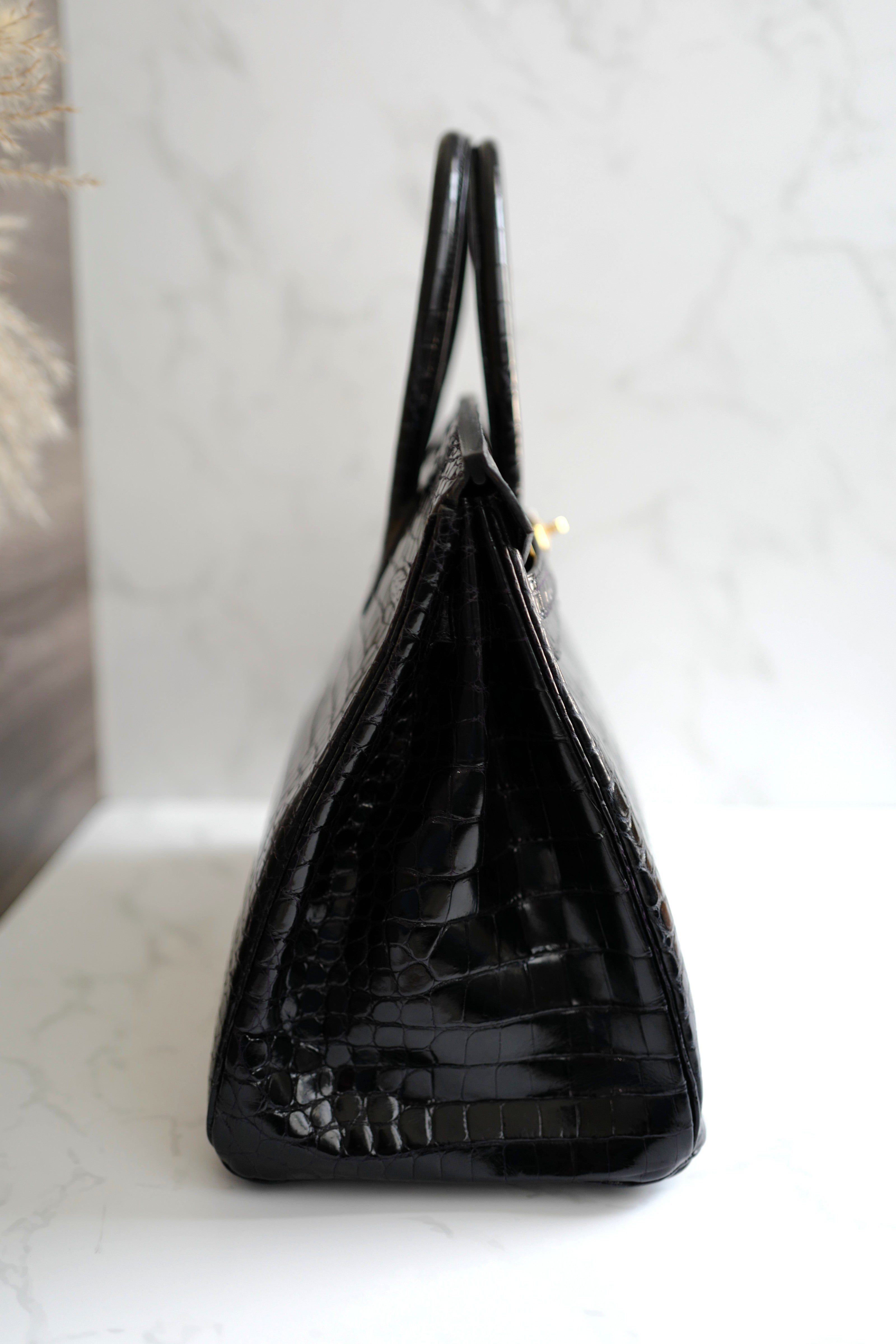 Hermès Birkin 35 Black Shiny Porosus Crocodile Gold HW #D Preowned Condition