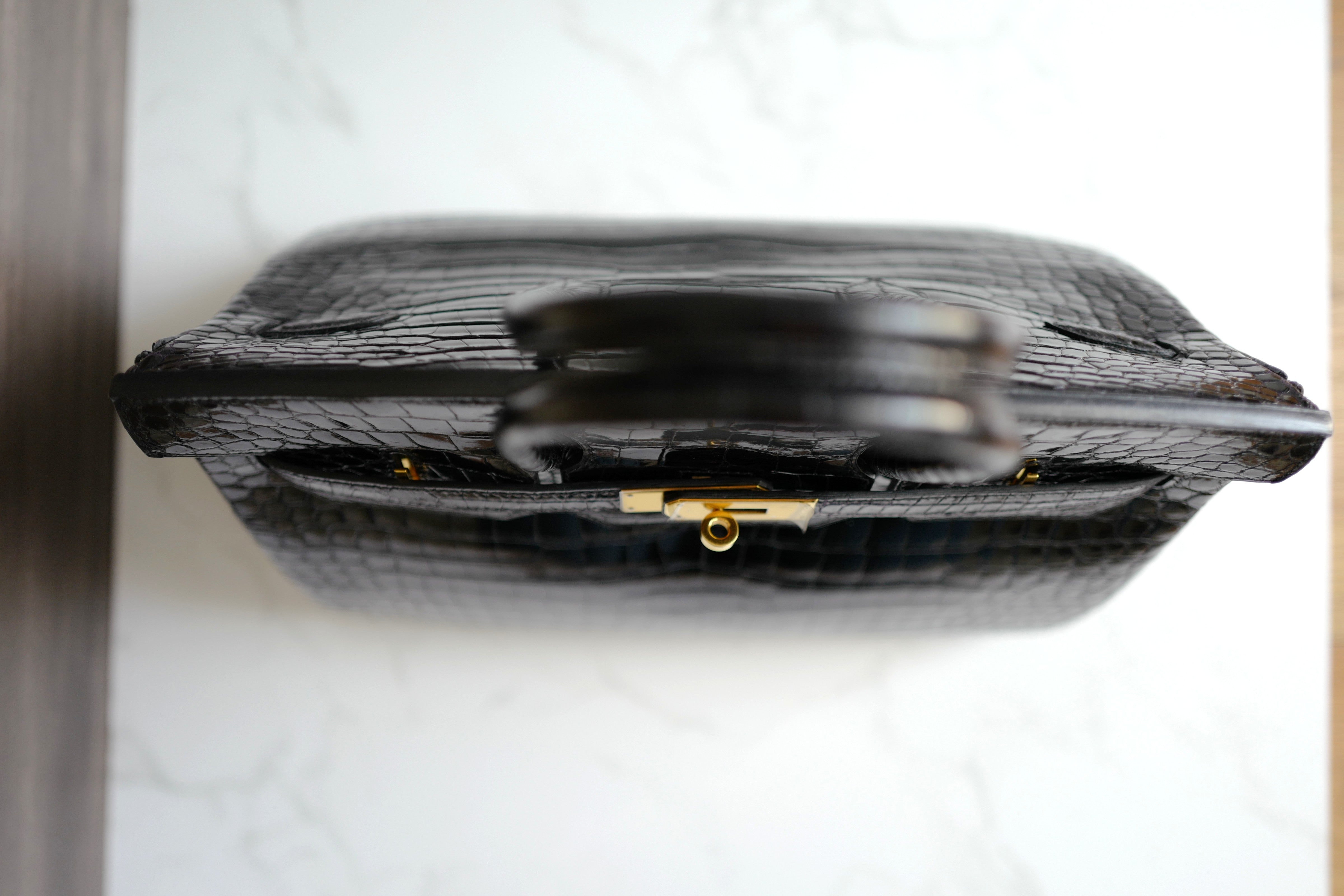 Hermès Birkin 35 Black Shiny Porosus Crocodile Gold HW #D Preowned Condition