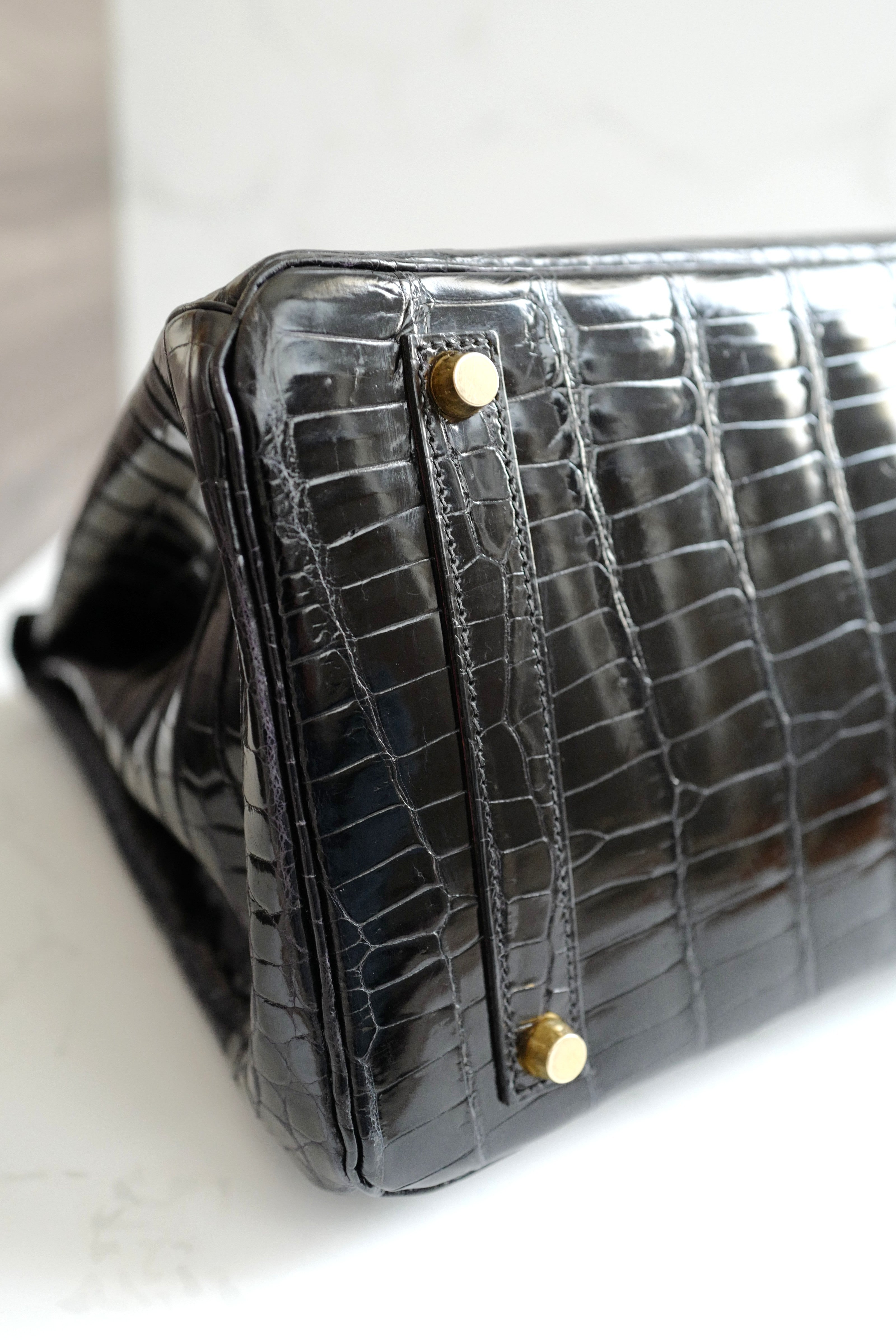 Hermès Birkin 35 Black Shiny Porosus Crocodile Gold HW #D Preowned Condition