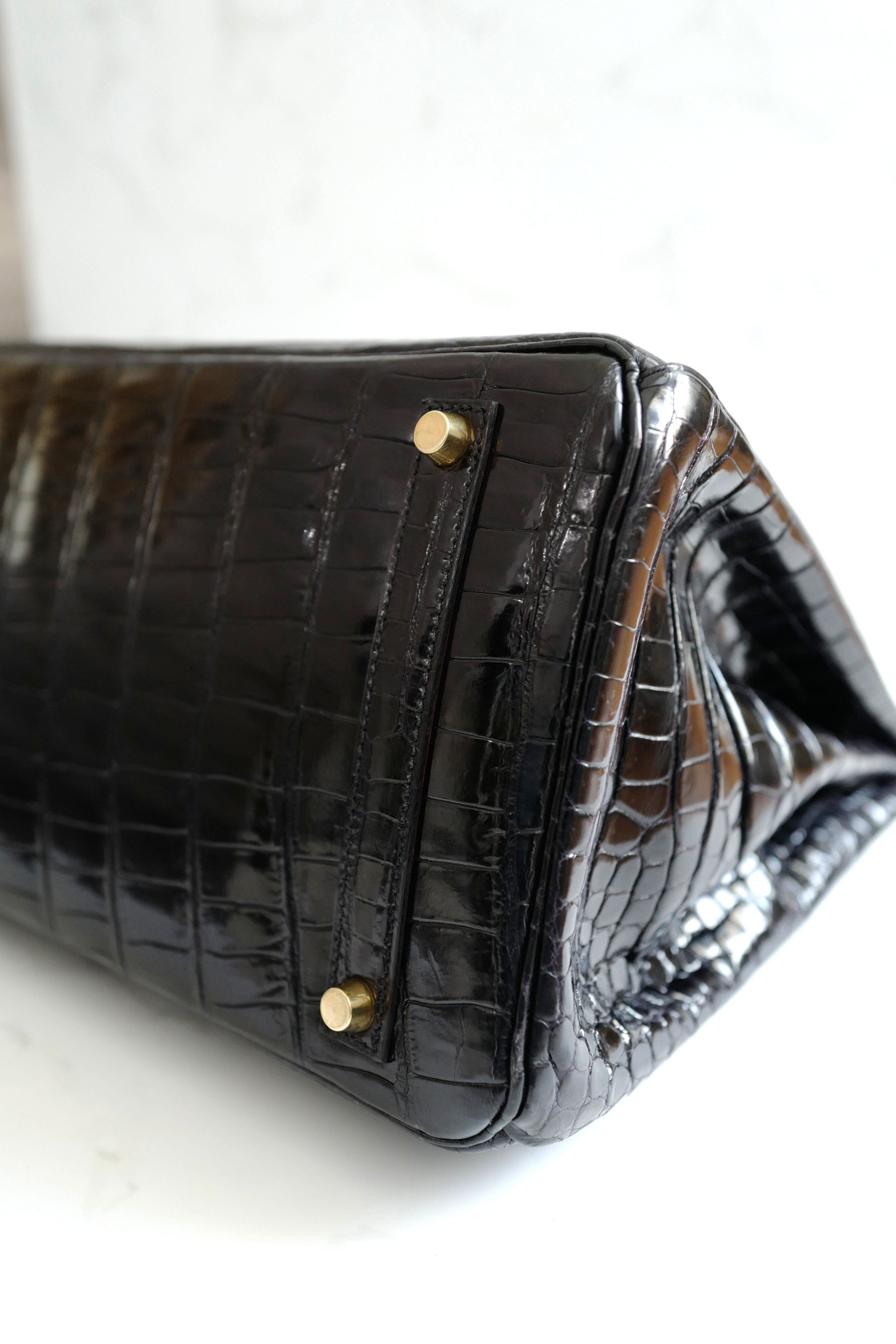 Hermès Birkin 35 Black Shiny Porosus Crocodile Gold HW #D Preowned Condition