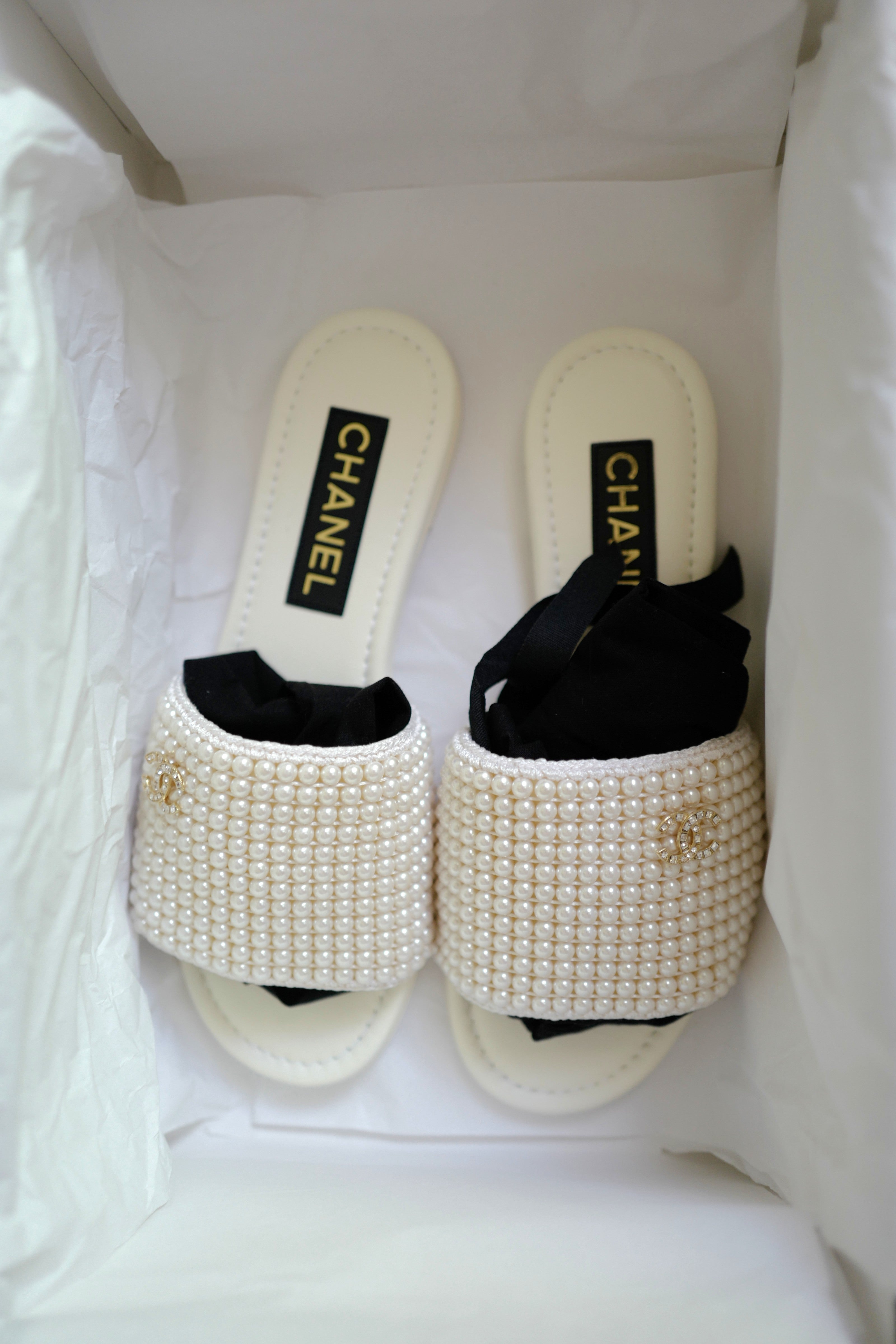 BNIB Chanel Spring Summer Collection 25S Mules Flat With Pearls - Size 38