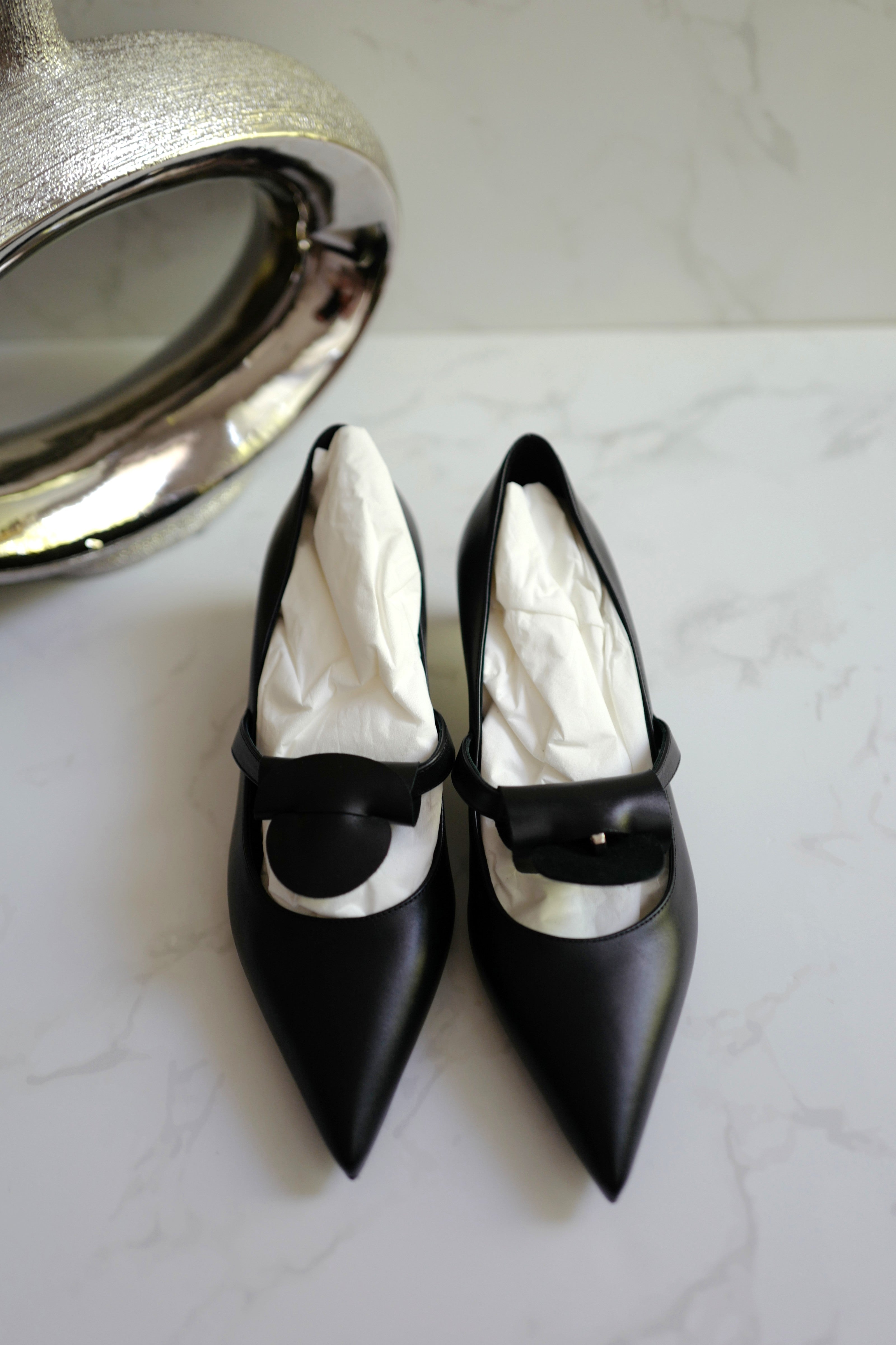 Brand New Hermès Kiara 40 Pumps in Noir Size 37.5