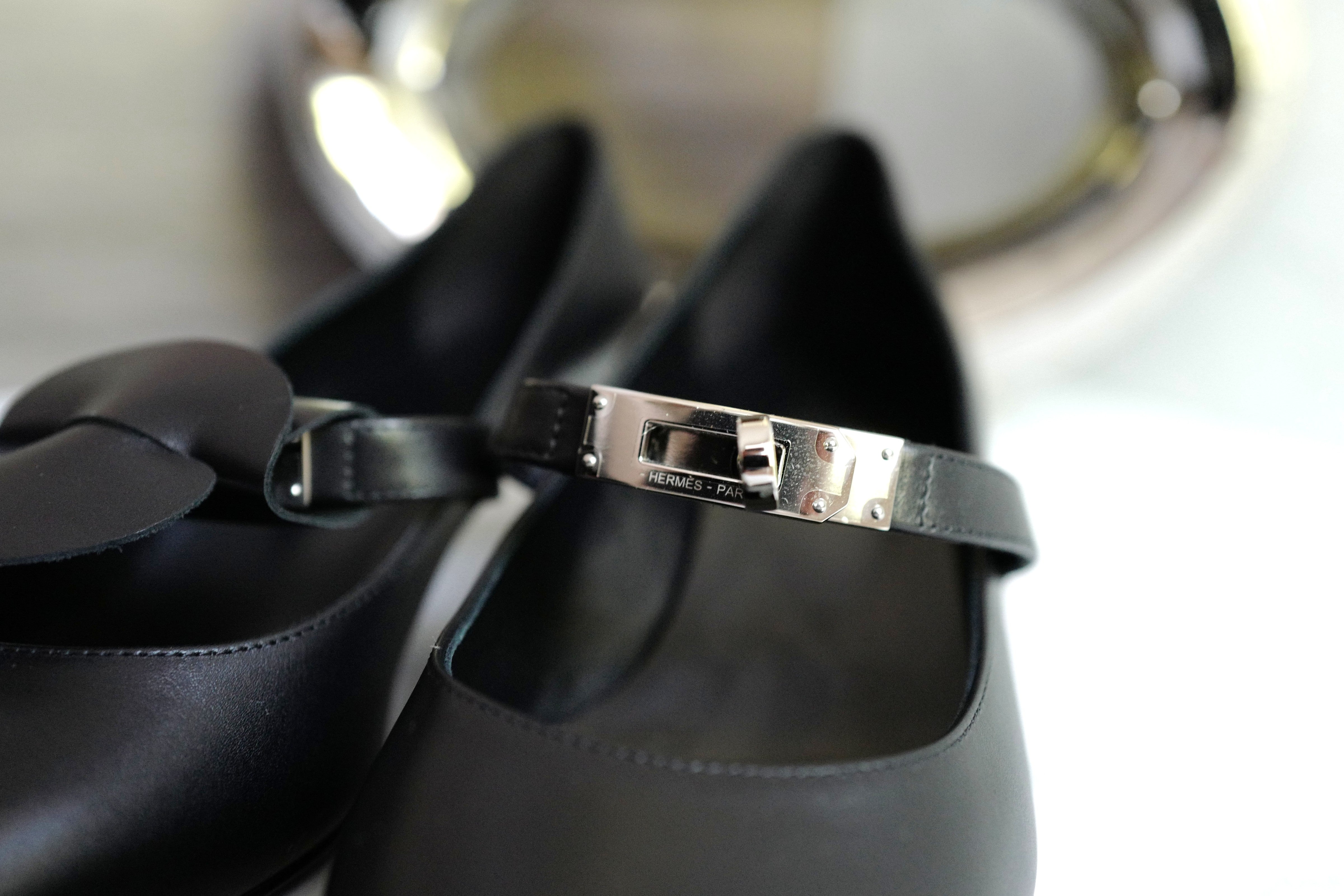 Brand New Hermès Kiara 40 Pumps in Noir Size 37.5
