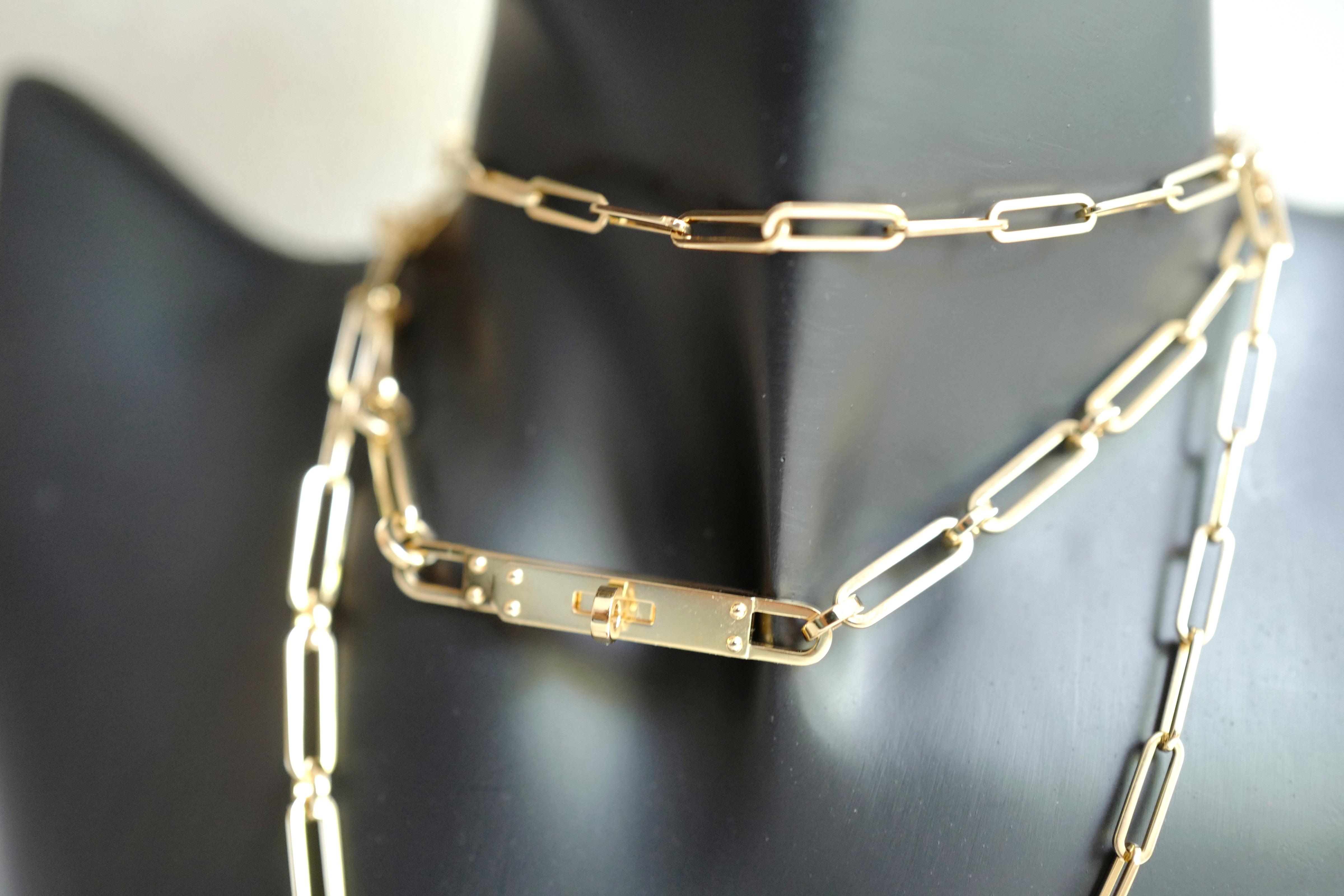 Brand NEW Hermès Kelly Long Chaine Necklace in Gold, New Model