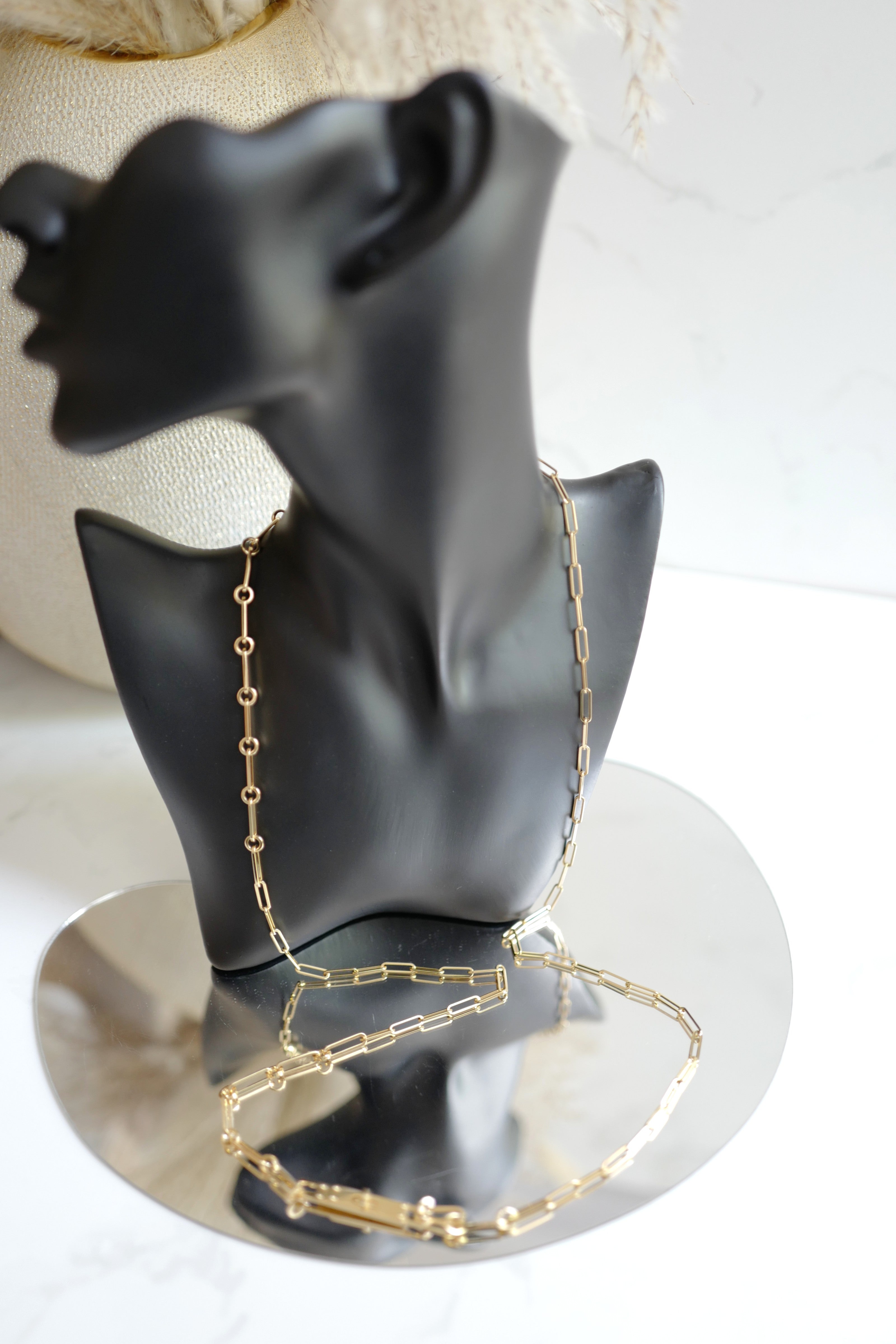 Brand NEW Hermès Kelly Long Chaine Necklace in Gold, New Model