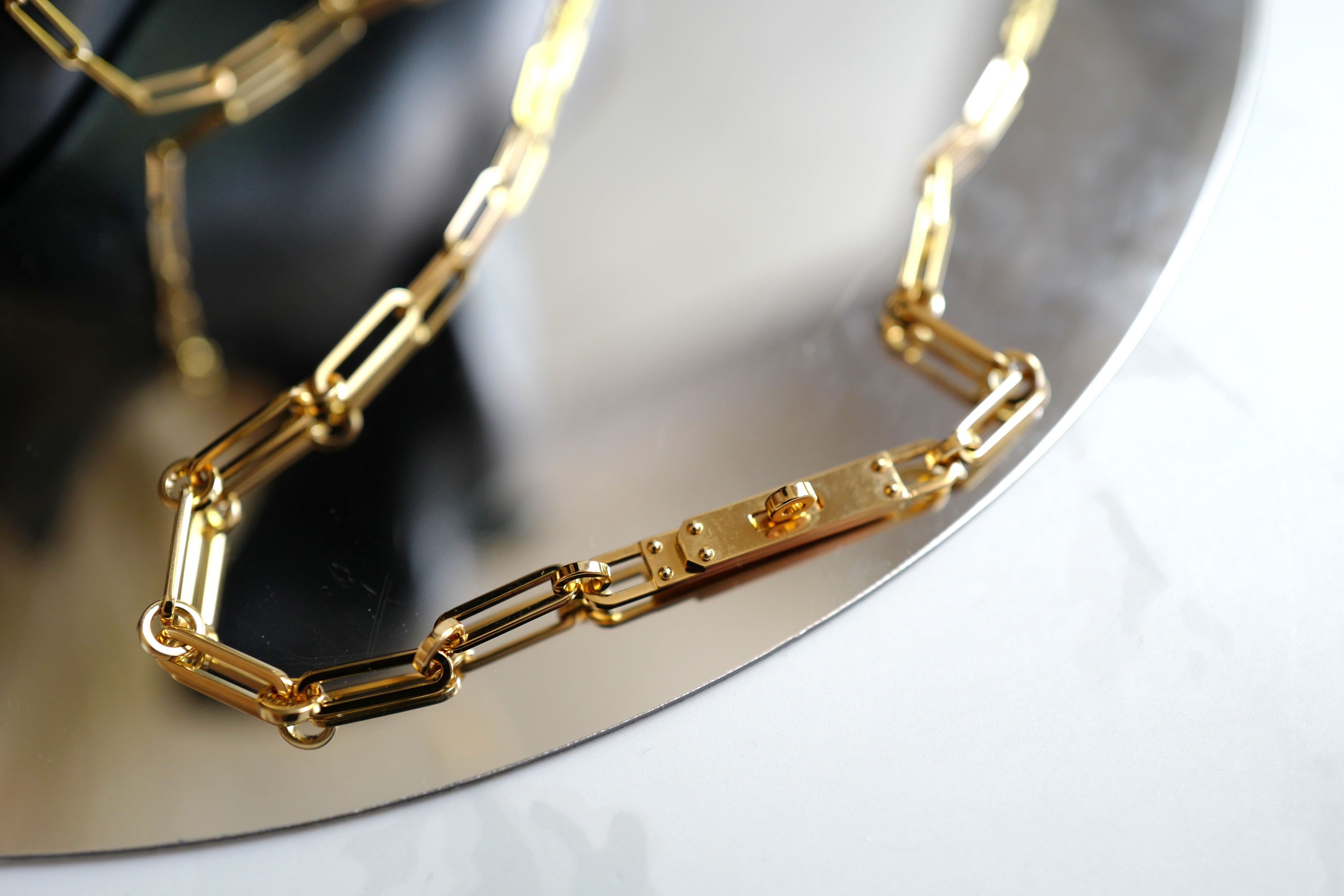 Brand NEW Hermès Kelly Long Chaine Necklace in Gold, New Model