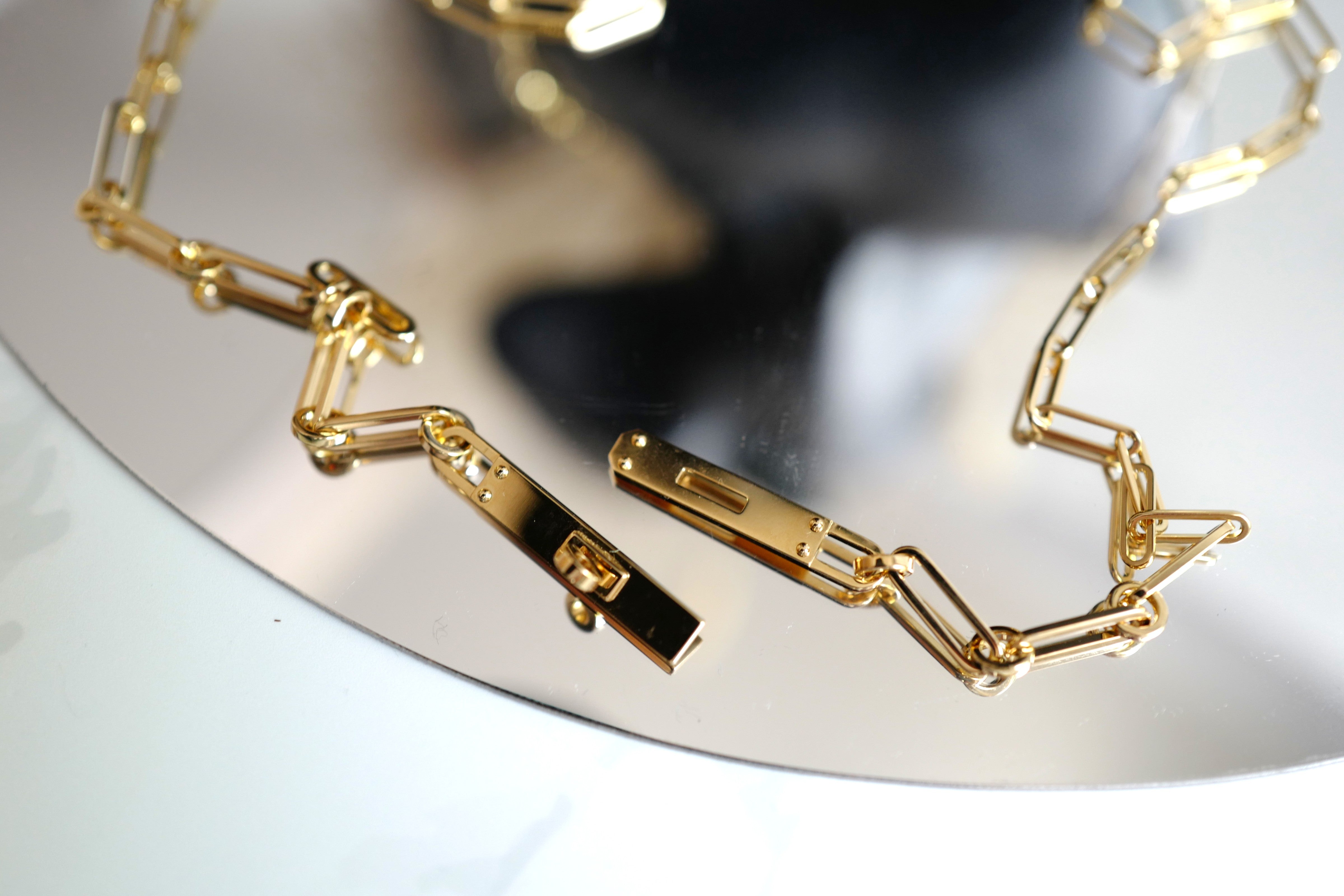 Brand NEW Hermès Kelly Long Chaine Necklace in Gold, New Model
