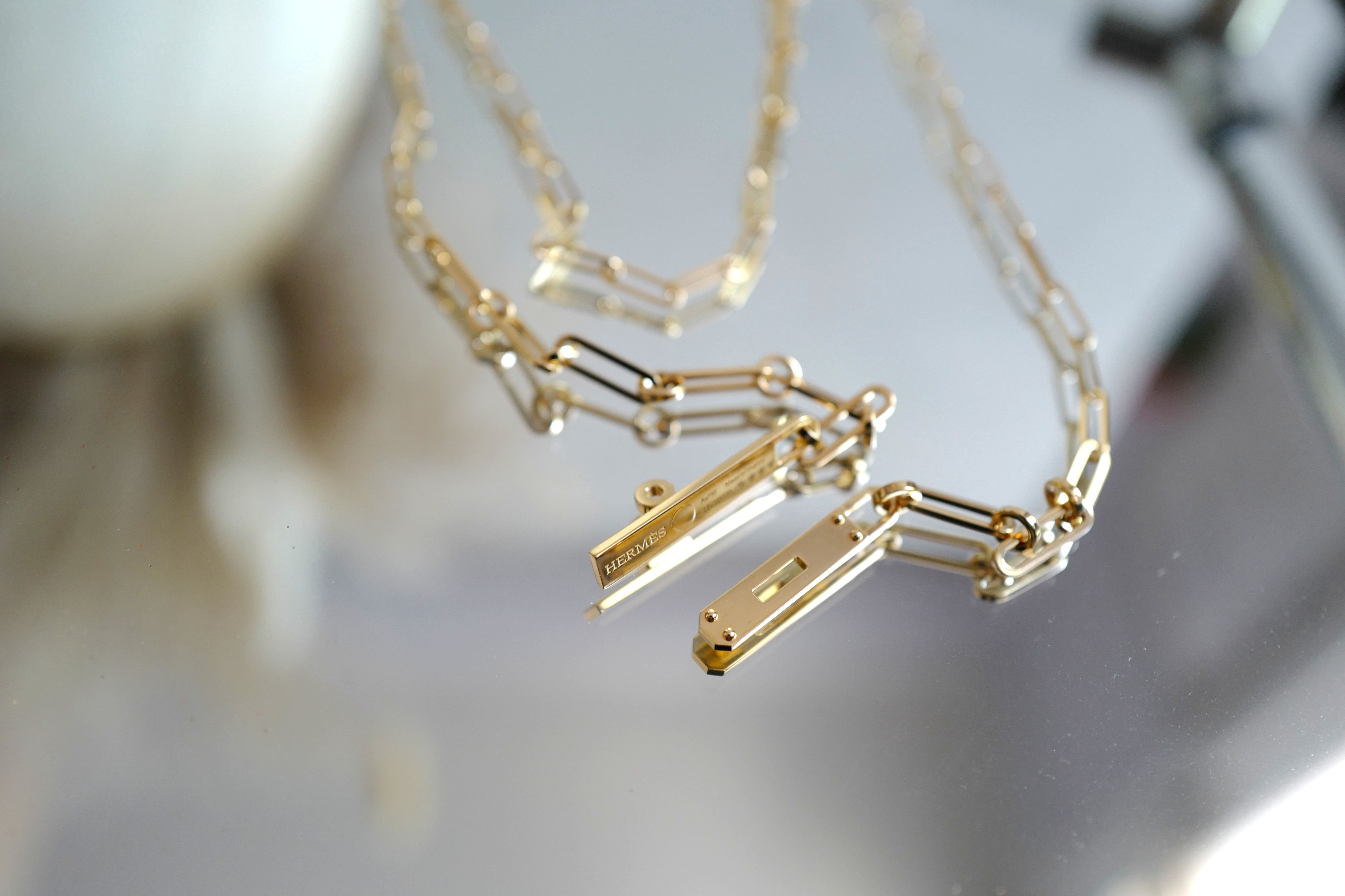 Brand NEW Hermès Kelly Long Chaine Necklace in Gold, New Model