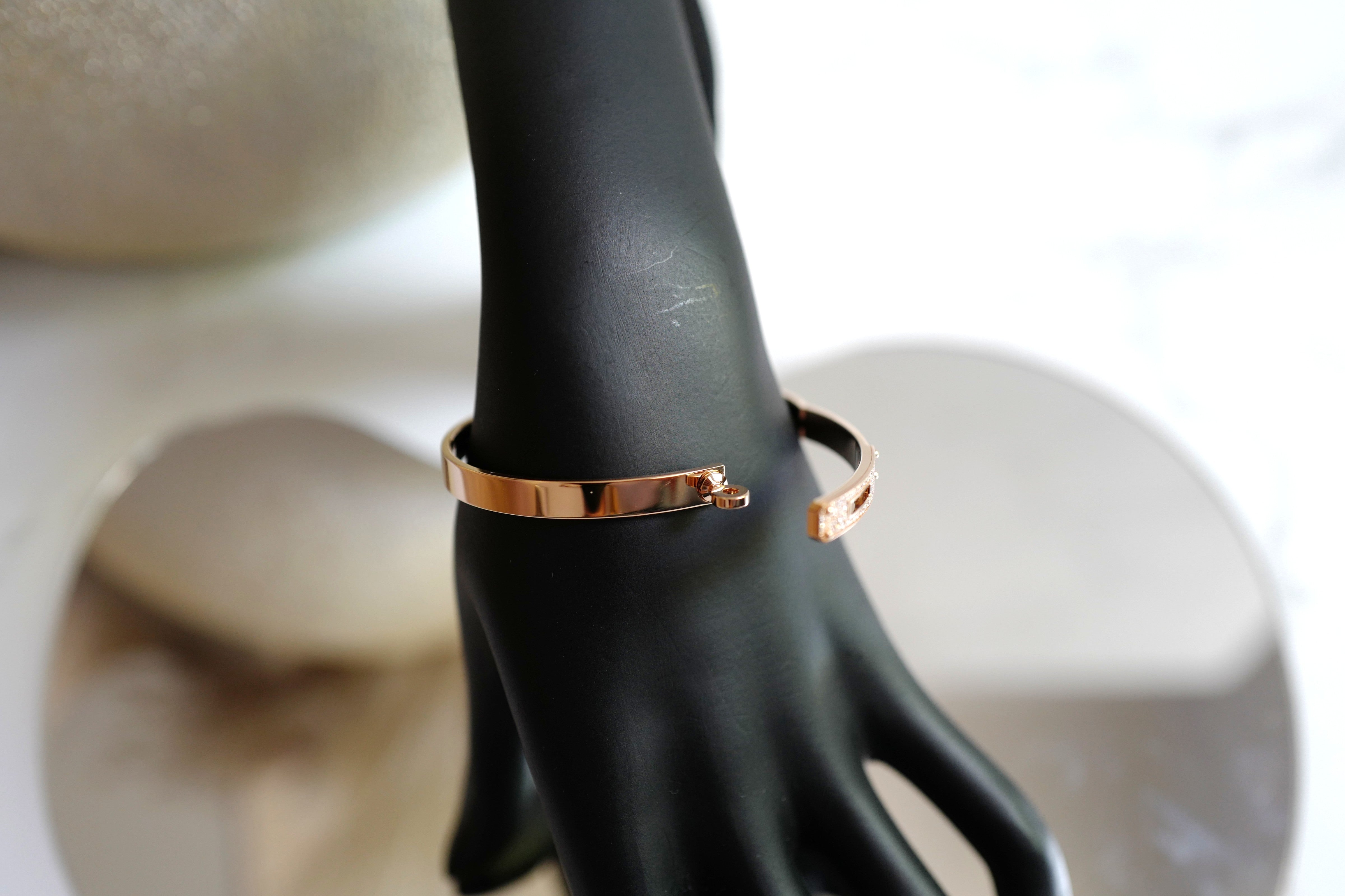 Brand New Hermès Kelly Bracelet With Diamonds in Rose Gold 18K, Small Model SH