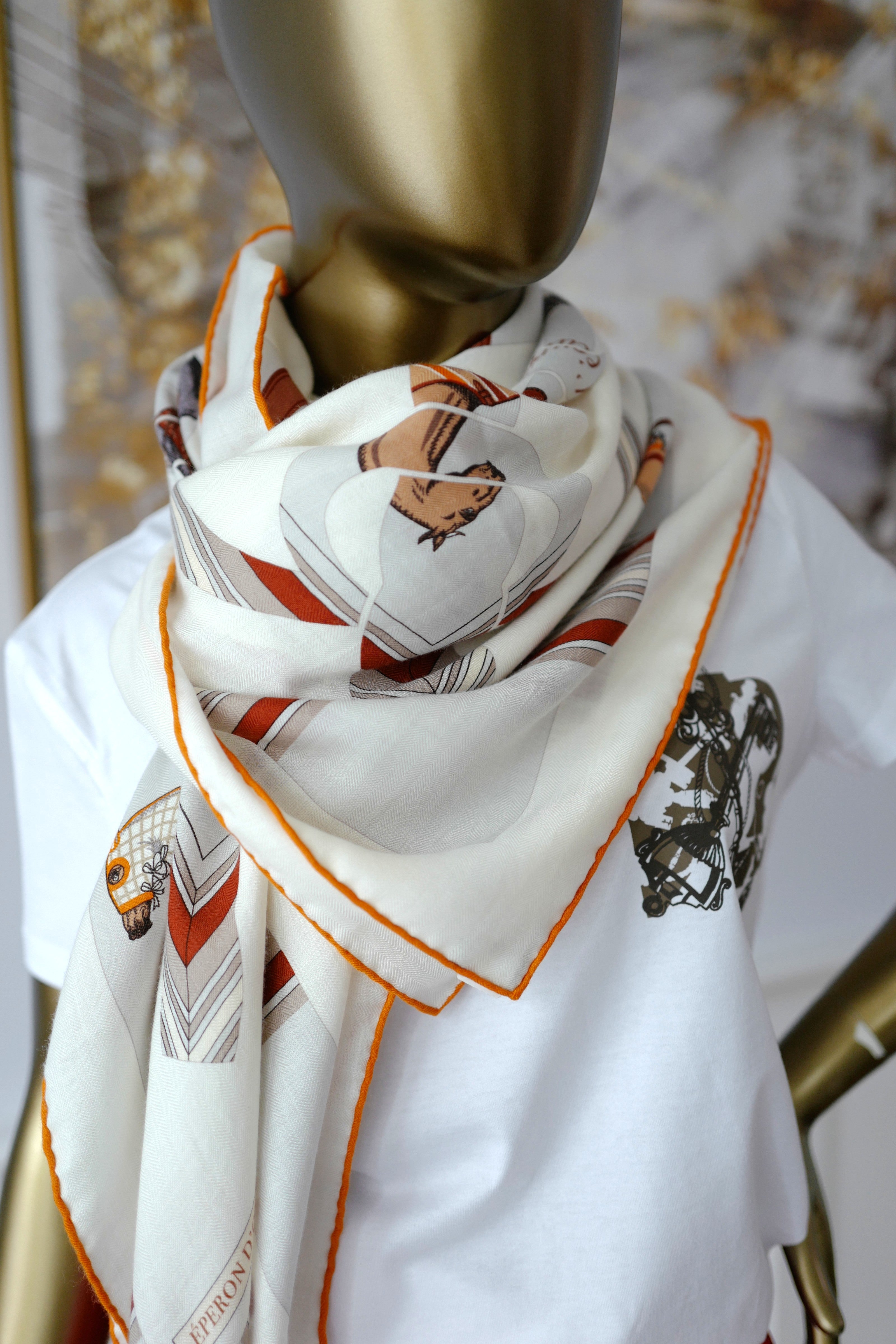 NEW Hermès Eperon d'Or et Tenues de Jour Shawl 140 in Blanc / Caramel / Orange