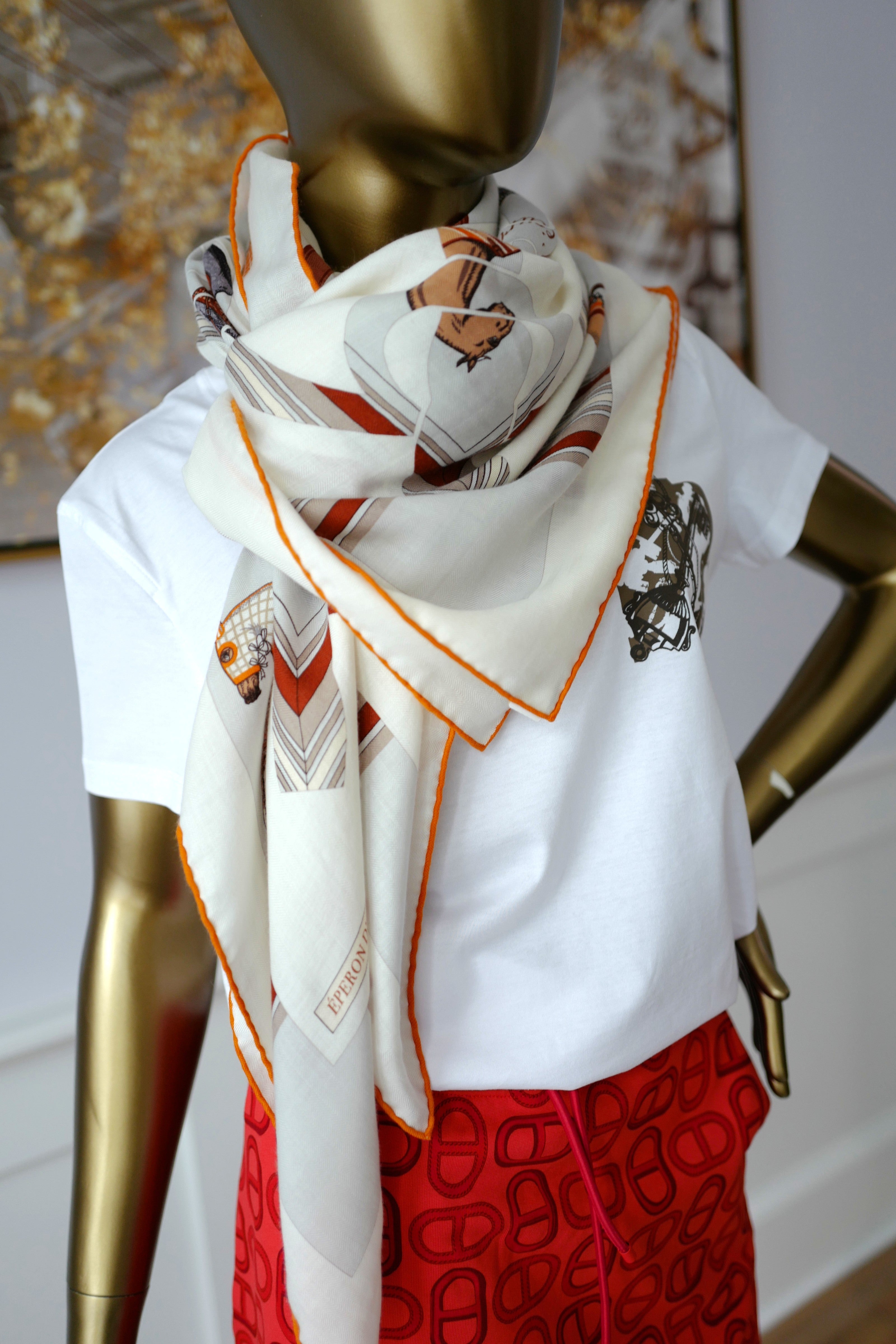 NEW Hermès Eperon d'Or et Tenues de Jour Shawl 140 in Blanc / Caramel / Orange