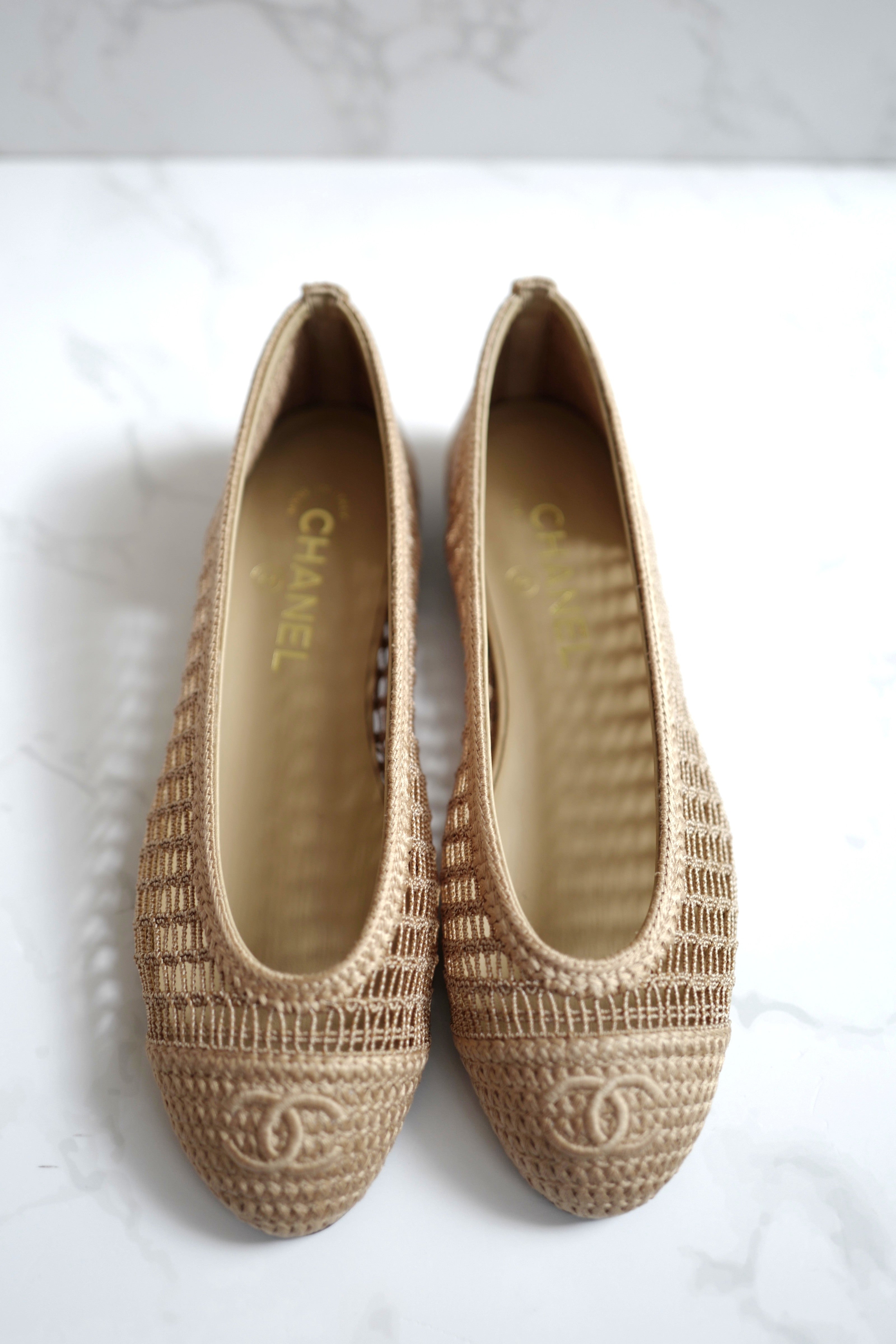 BNIB Chanel Spring-Summer 25P Raffia Ballet Flats Dark Beige/Beige Size 38