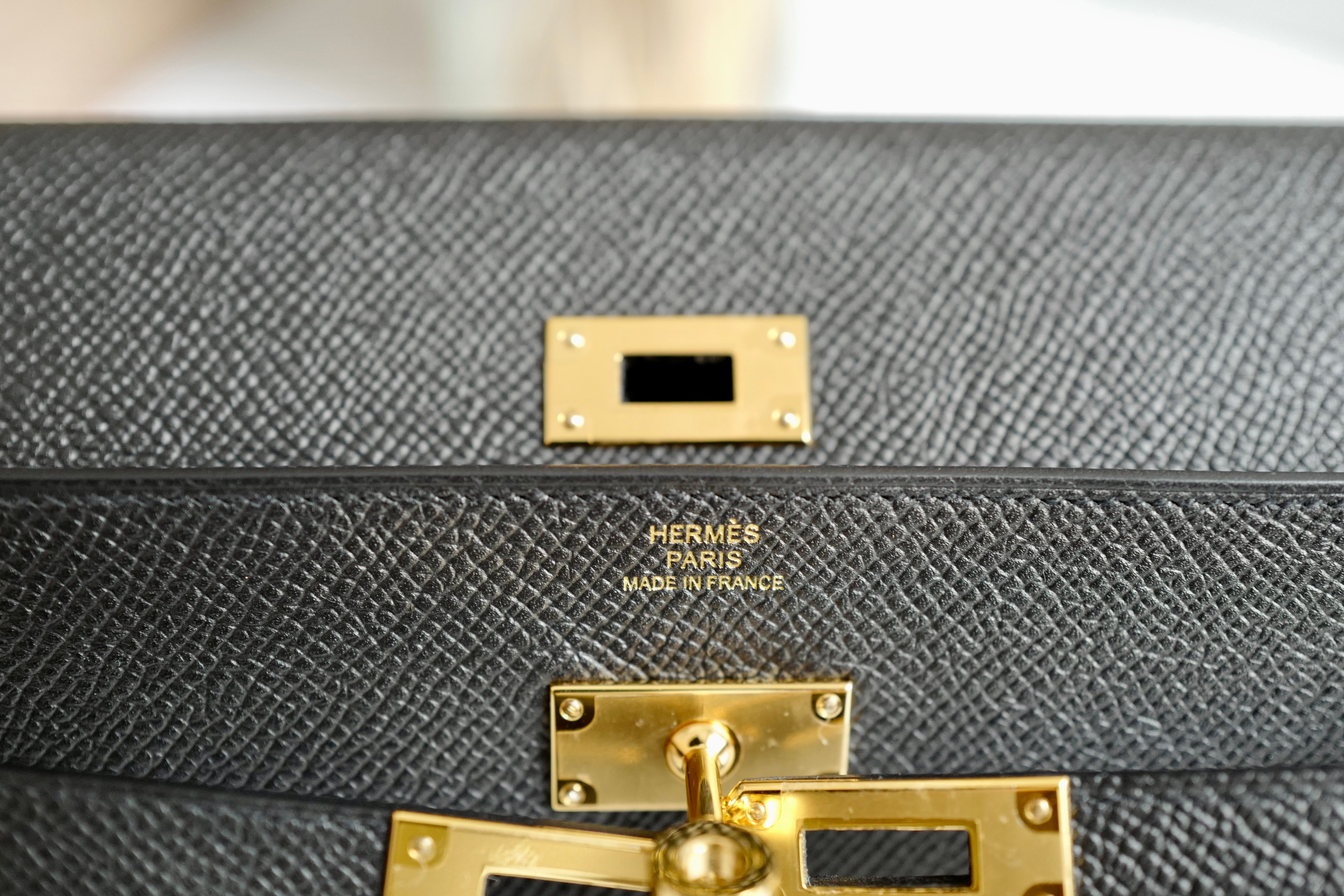 Hermes Sac Kelly To Go in Black Epsom Gold HW