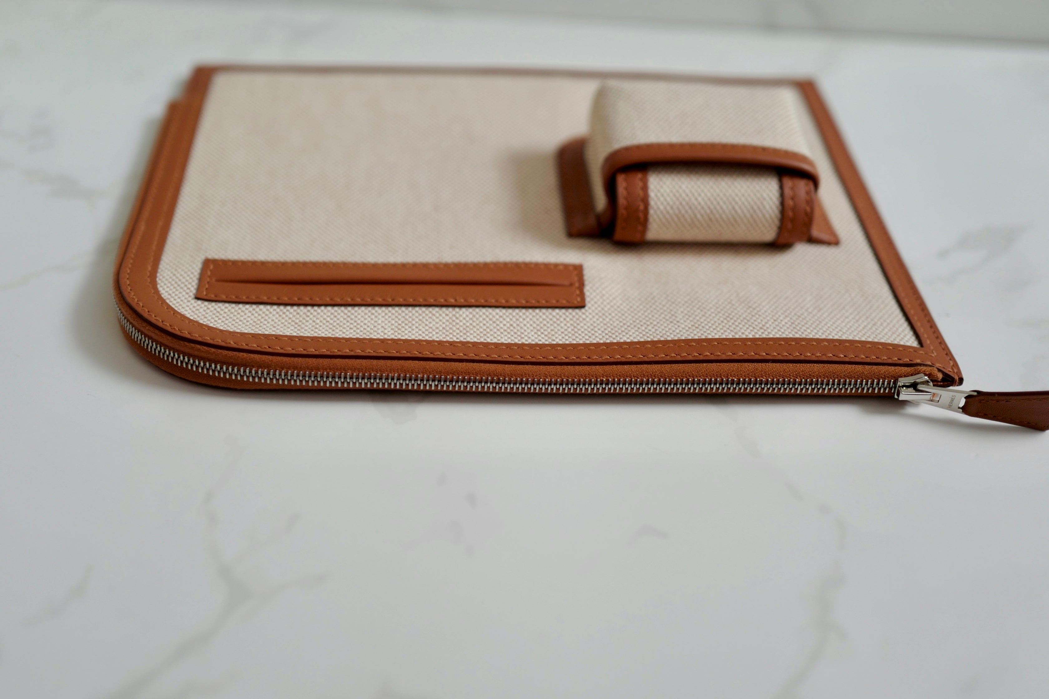 BNIB Hermès H Swift Canvas Cargo Travel Pouch in Ecru-Gold with Palladium HW