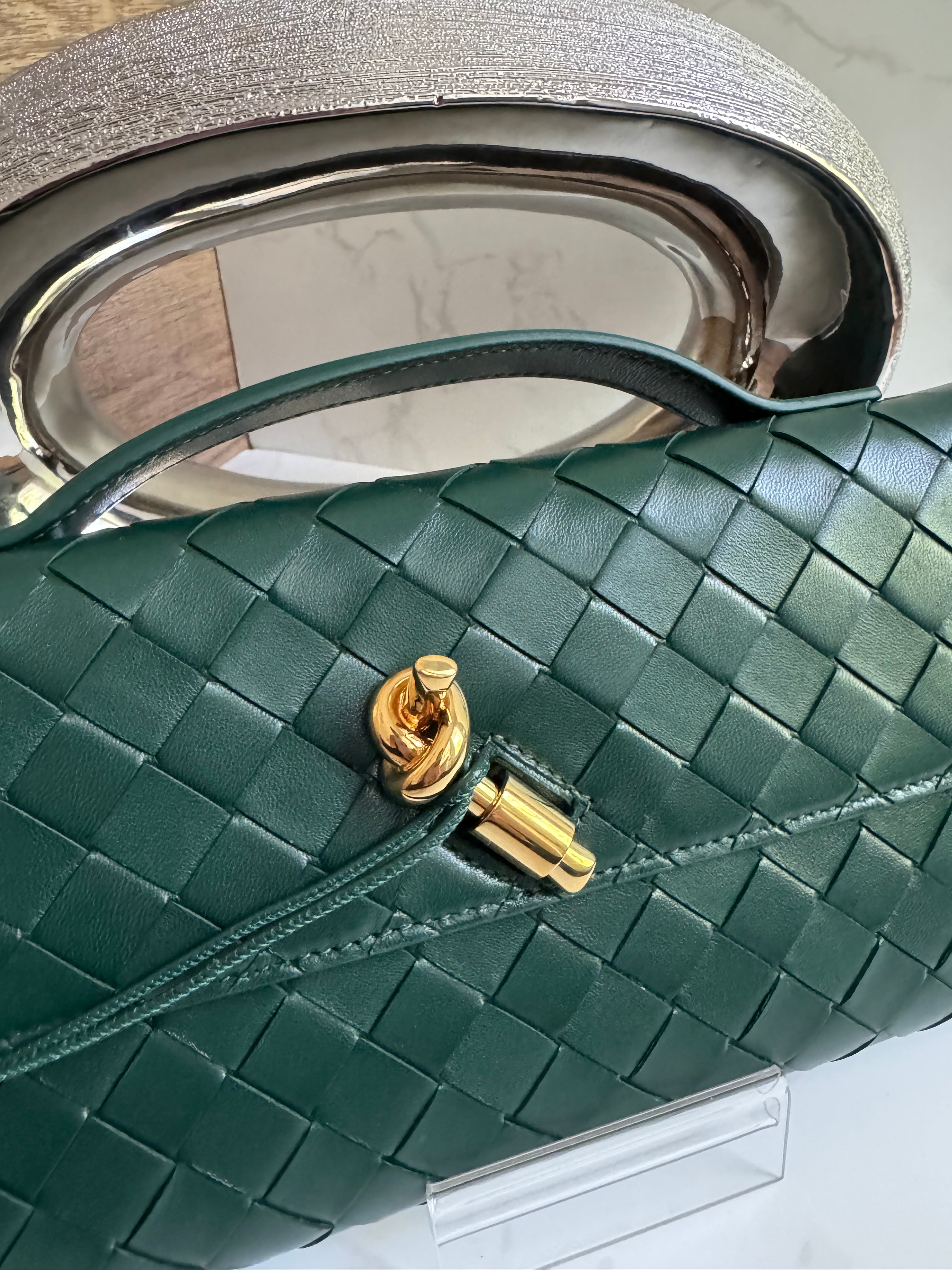 Bottega Veneta Andiamo Clutch Emerald Green NEW