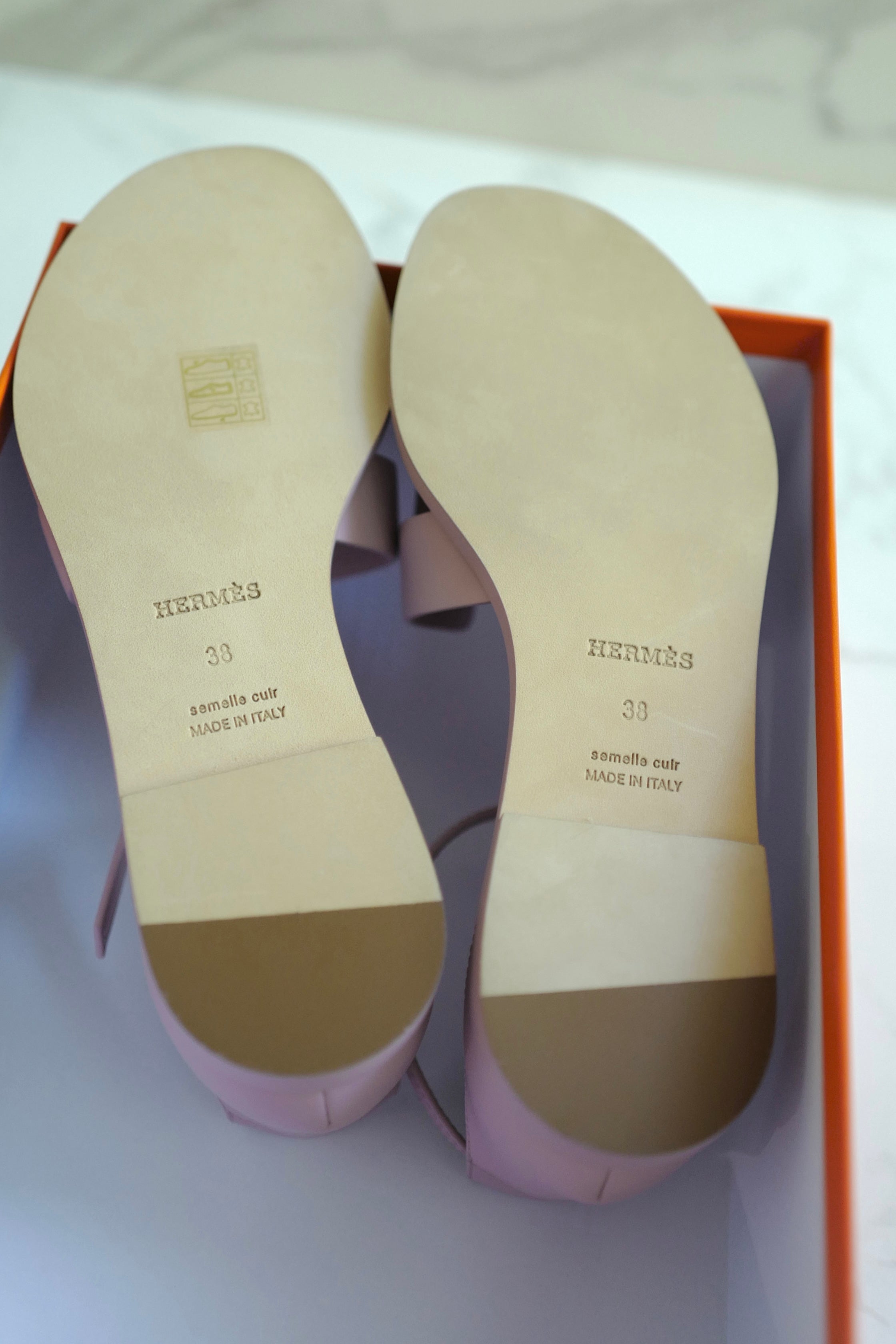 BNIB Hermes Santorini Sandal In rose cancan Size 38
