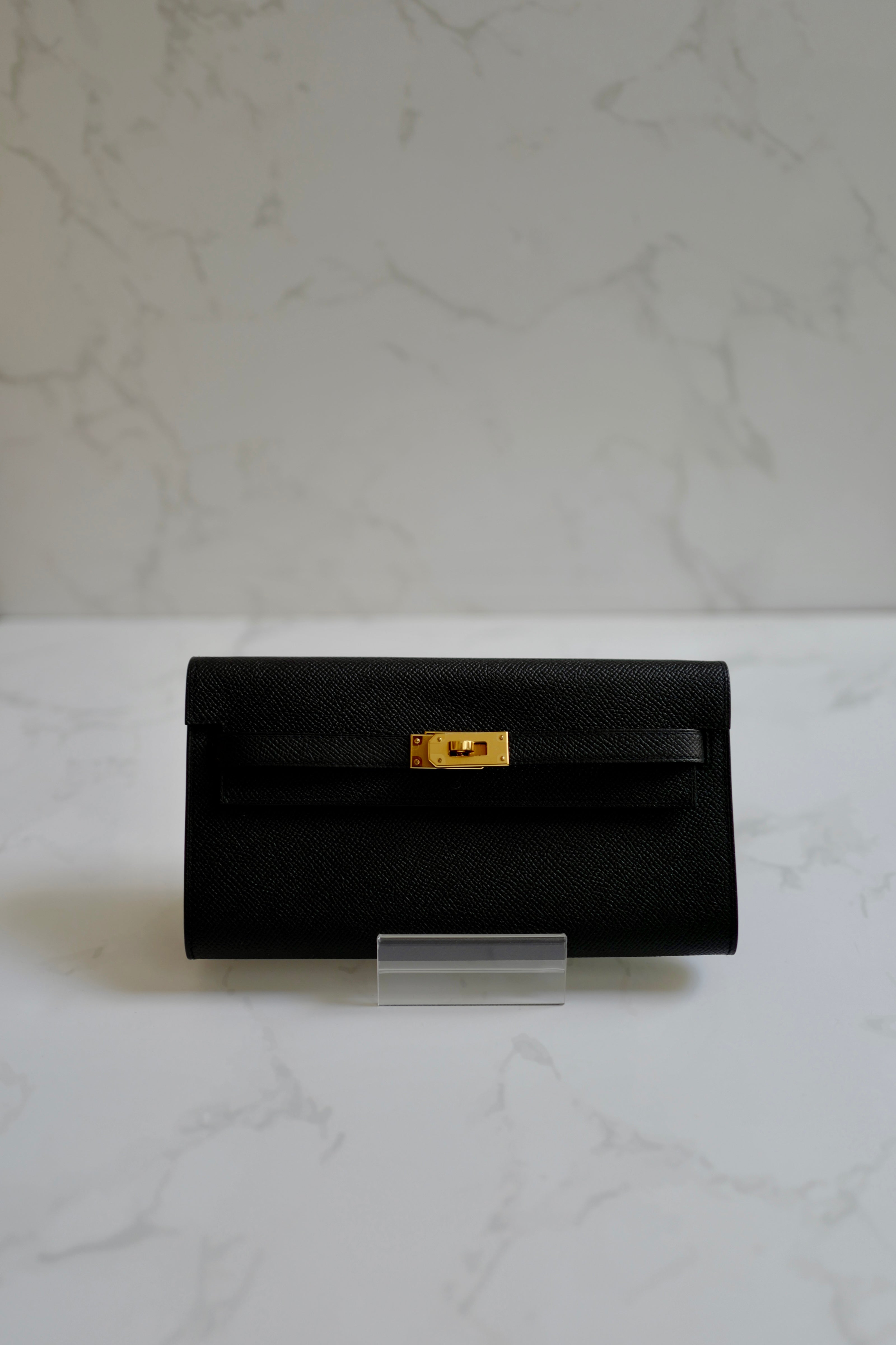 Hermes Sac Kelly To Go in Black Epsom Gold HW