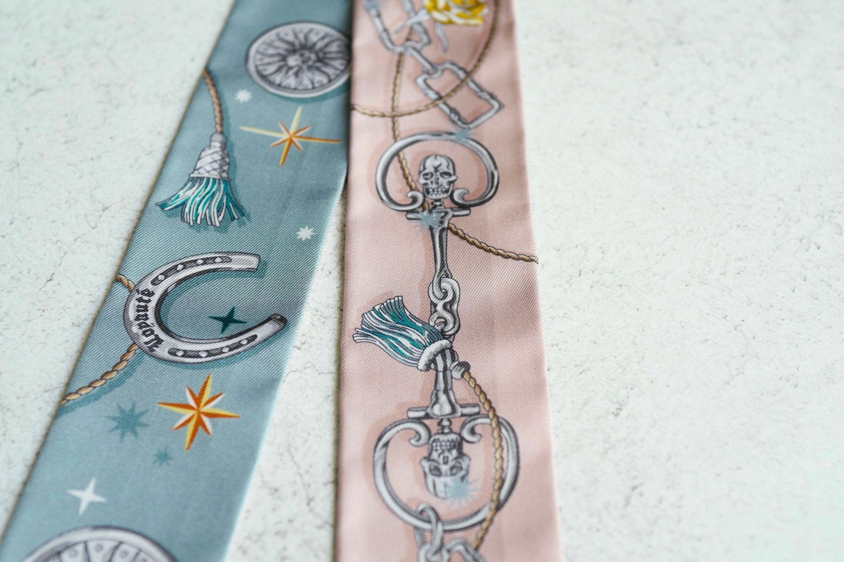 Hermès Twilly C’est La Fête Bleu Glacier / Rose Poudre / Gris 100% Silk Twill