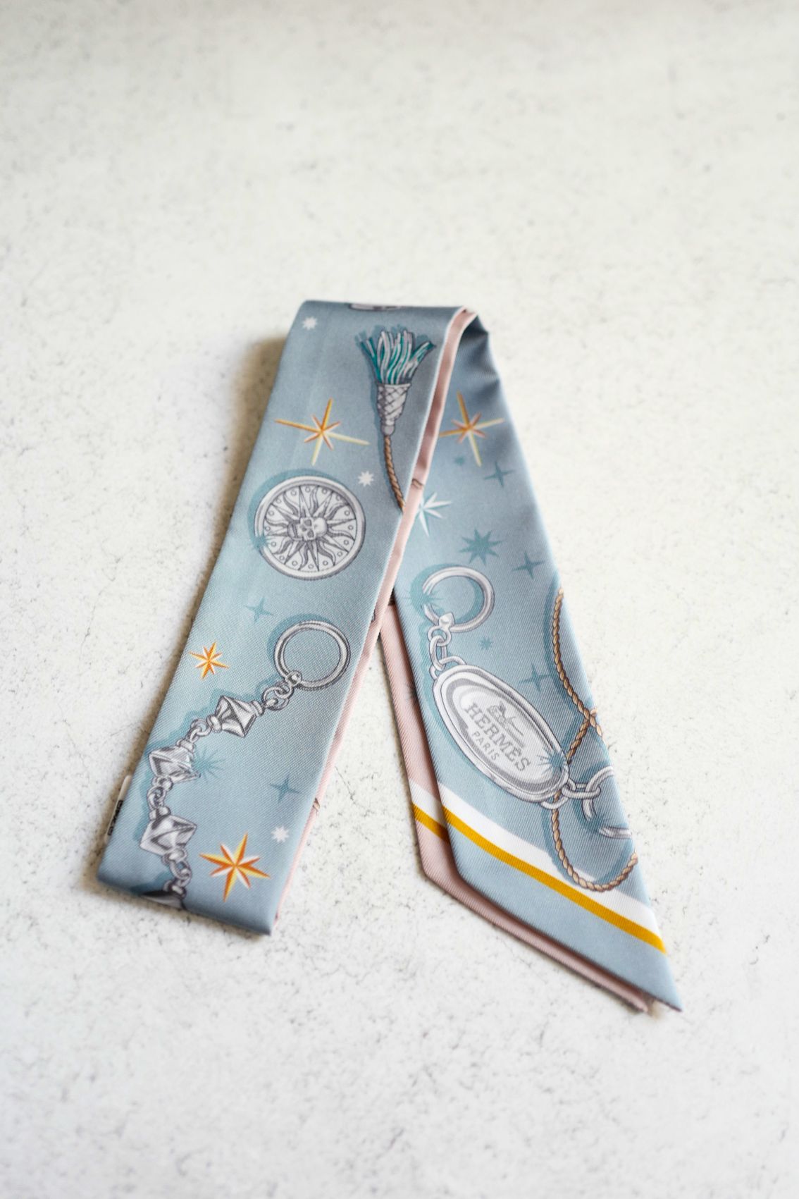 Hermès Twilly C’est La Fête Bleu Glacier / Rose Poudre / Gris 100% Silk Twill
