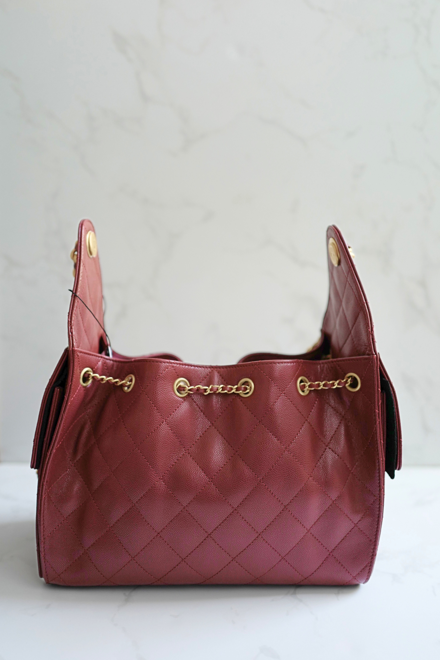 BNIB CHANEL Spring-Summer 25S Small Hobo Bag Grained Calfskin Burgundy GHW