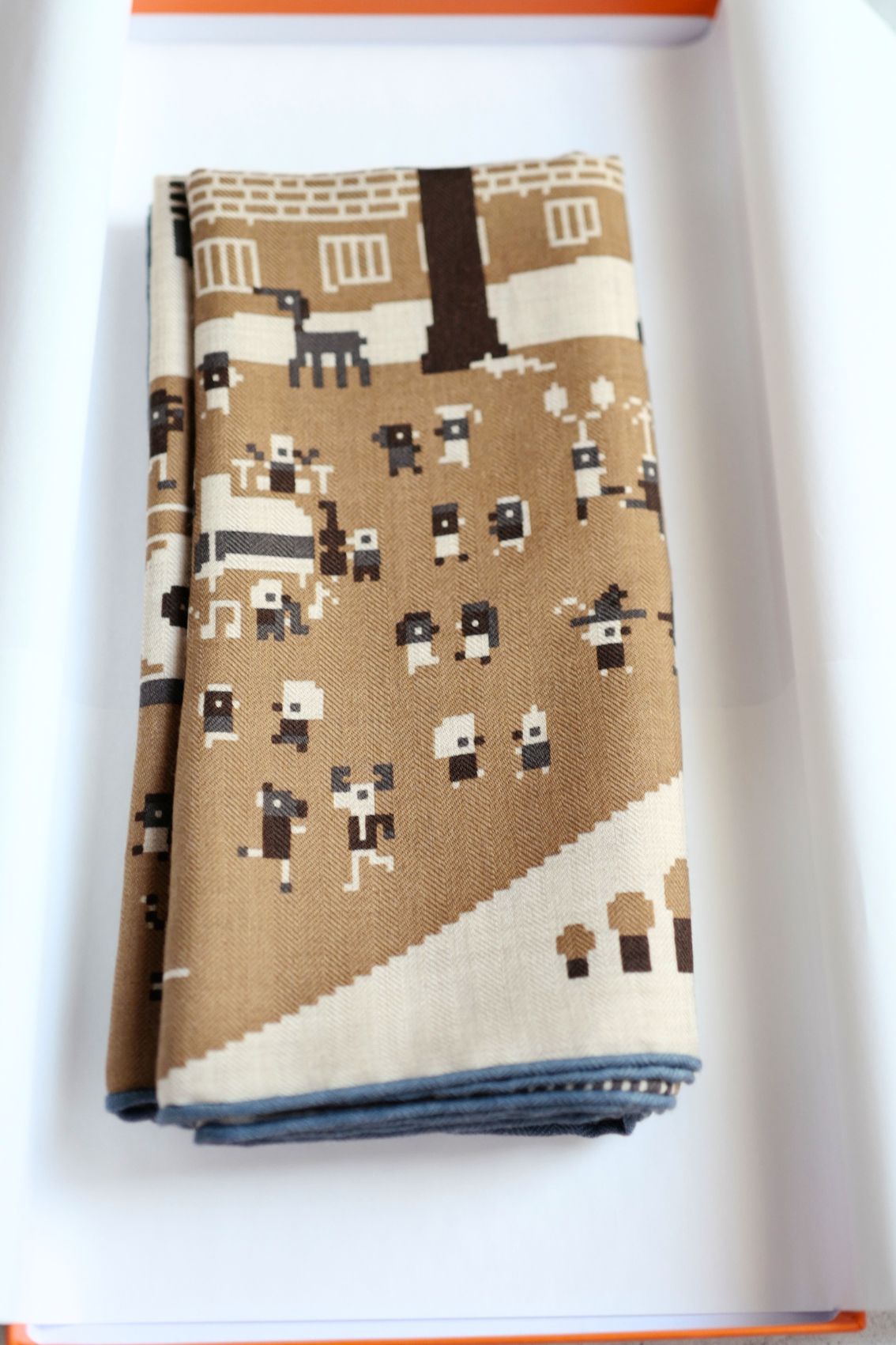 Hermès Scarf Madison Party Beige/Denim/Caramel Cashmere Silk 100