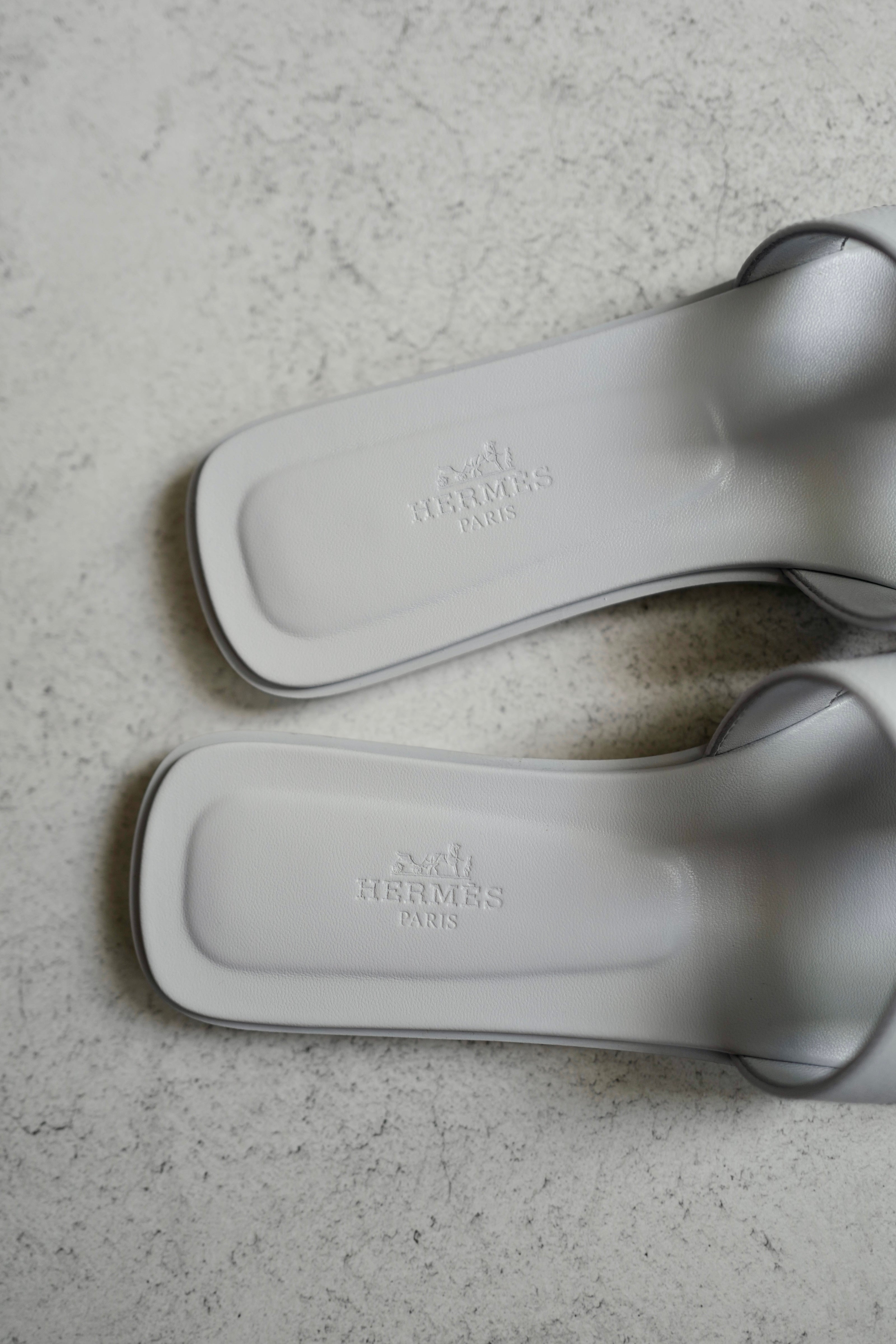 Brand New Hermès Oran Sandals in Blue Glacier Epsom Leather Size 38