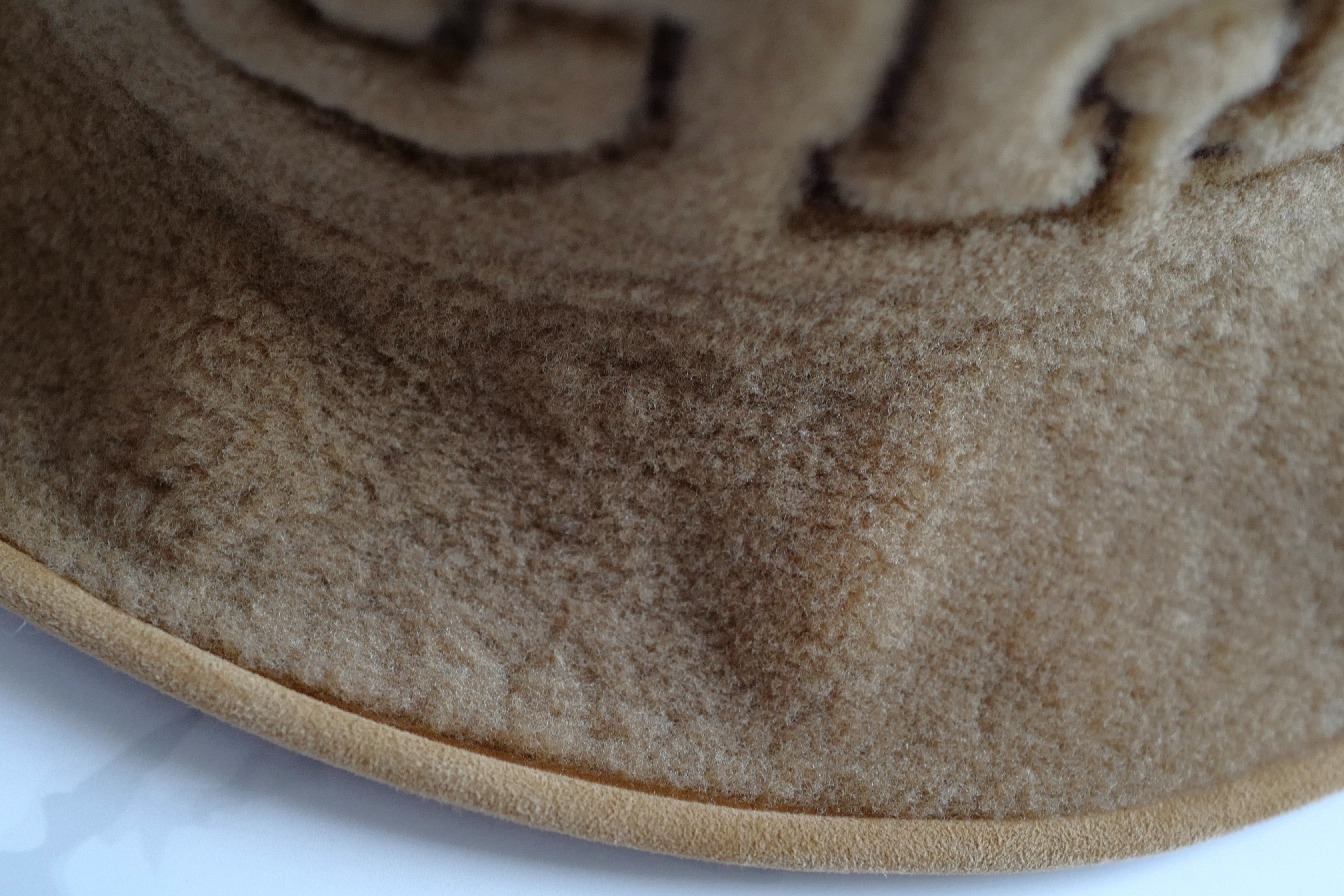 BNIB Chanel Bucket Hat Shearling Fur Beige Coco Neige 24N Size S