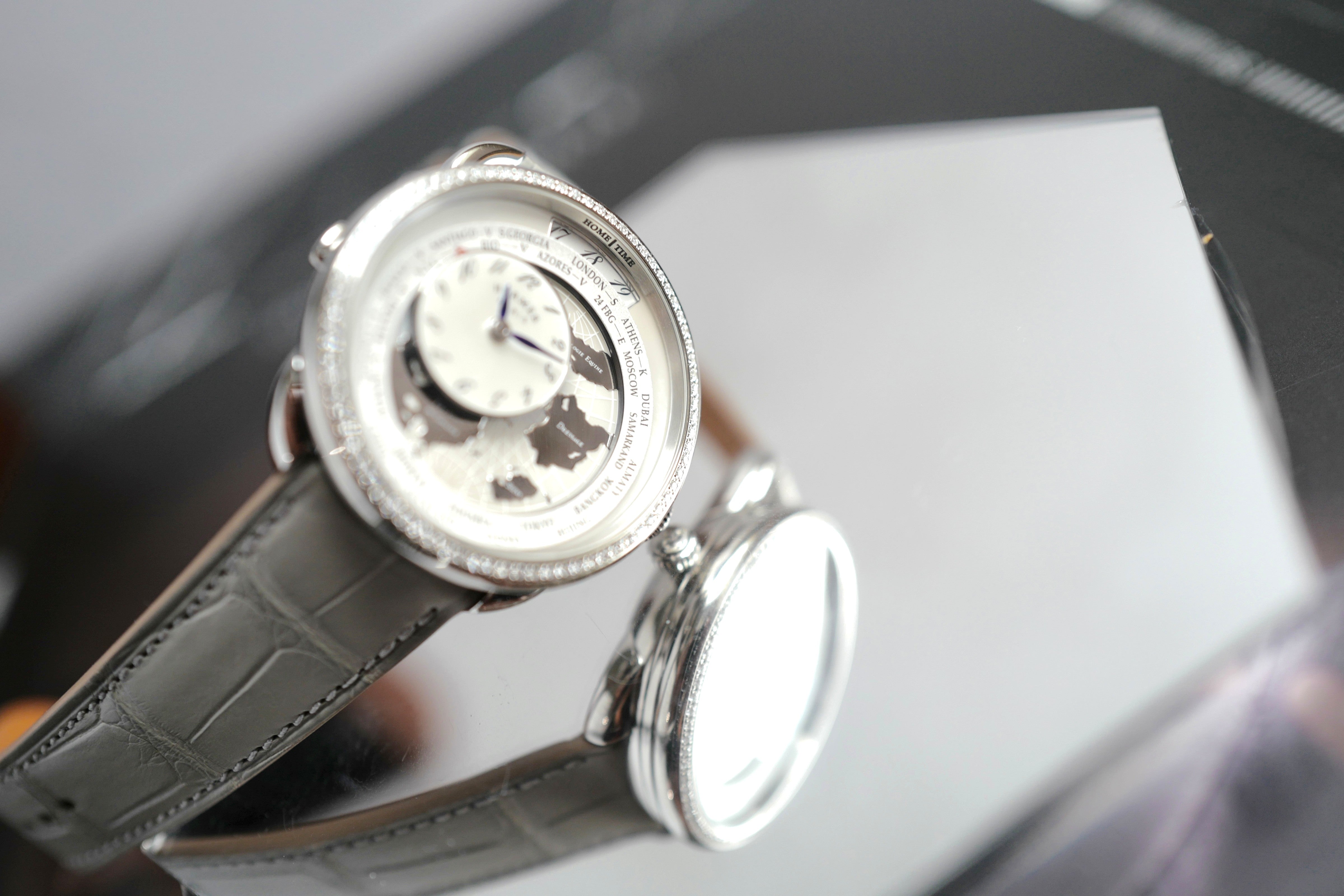 BNIB Hermès Arceau Le Temps Voyageur 38mm Gris Perle Diamonds $38K