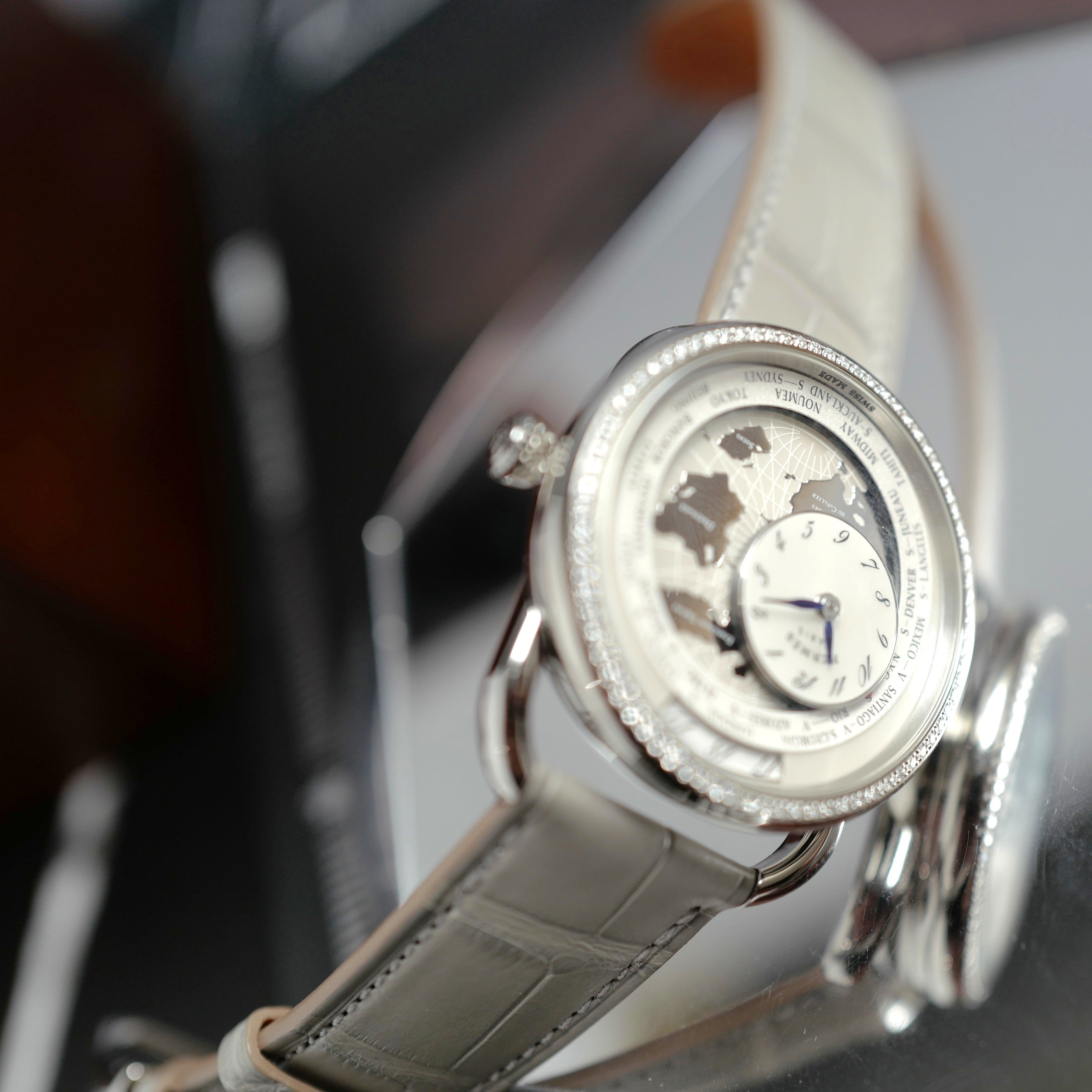 BNIB Hermès Arceau Le Temps Voyageur 38mm Gris Perle Diamonds $38K