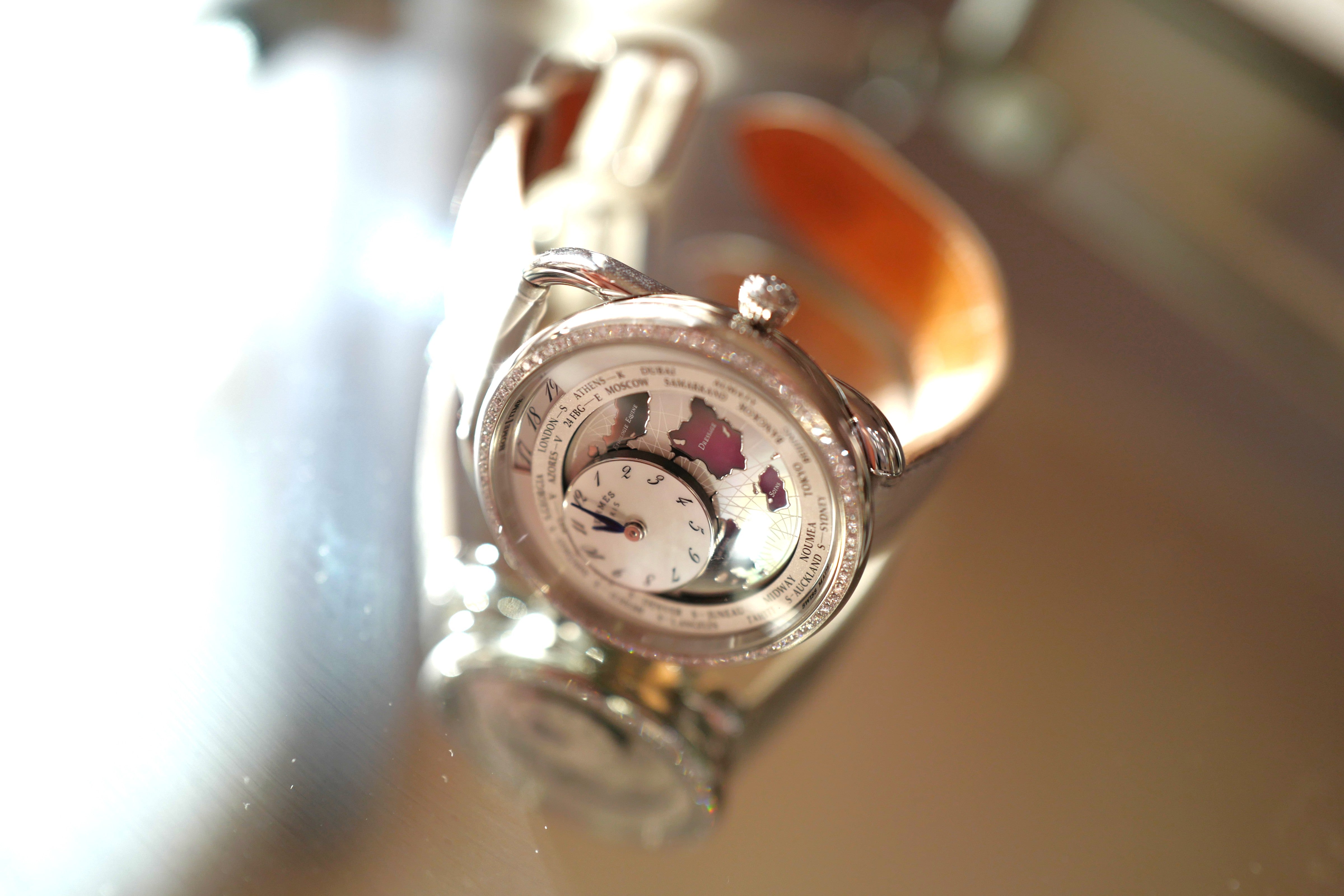 BNIB Hermès Arceau Le Temps Voyageur 38mm Gris Perle Diamonds $38K