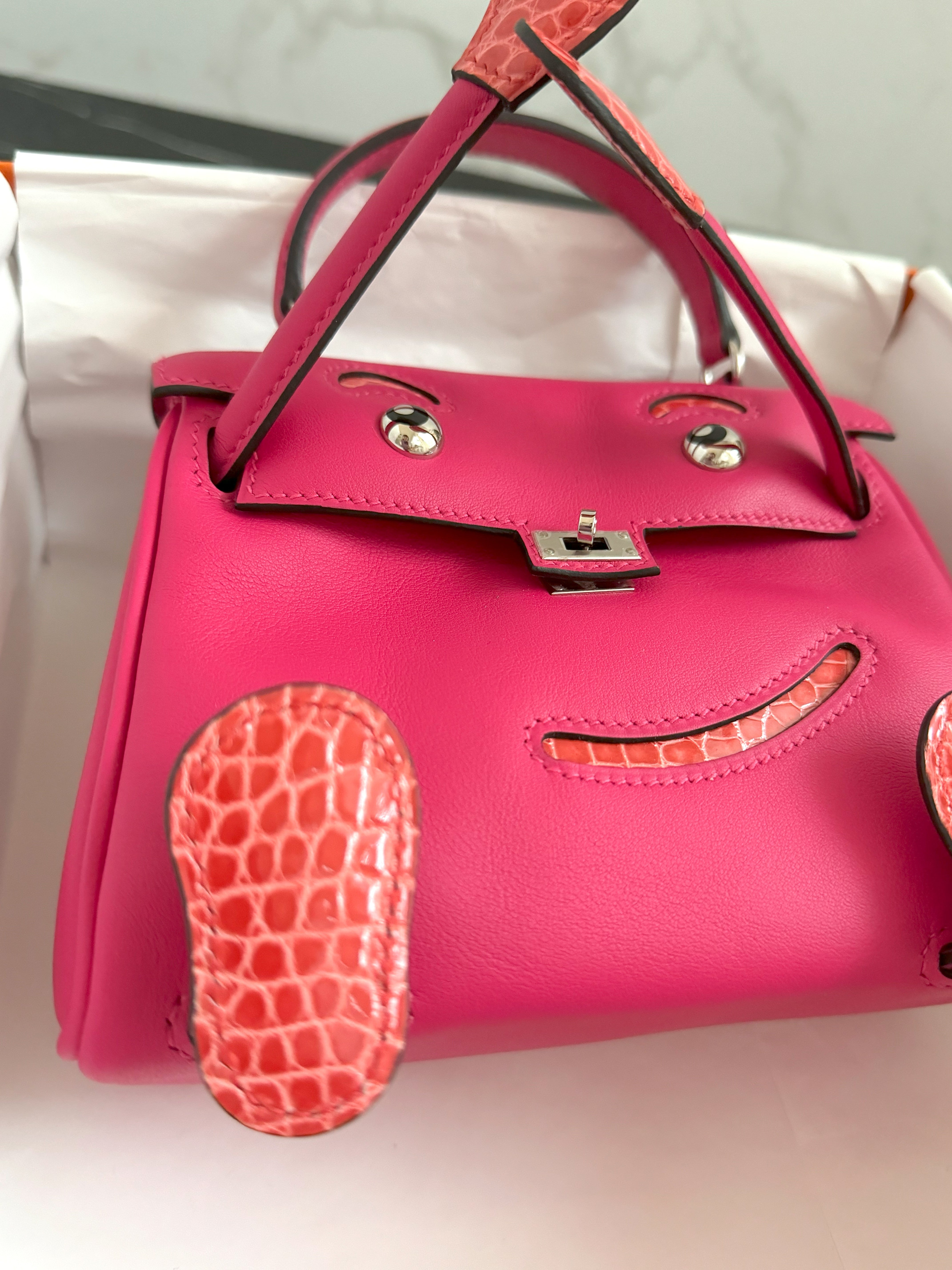 BNIB Hermès Kelly Dolle "Quelle Idole" – Rose Mexico Touch Rouge De Coeur 2025