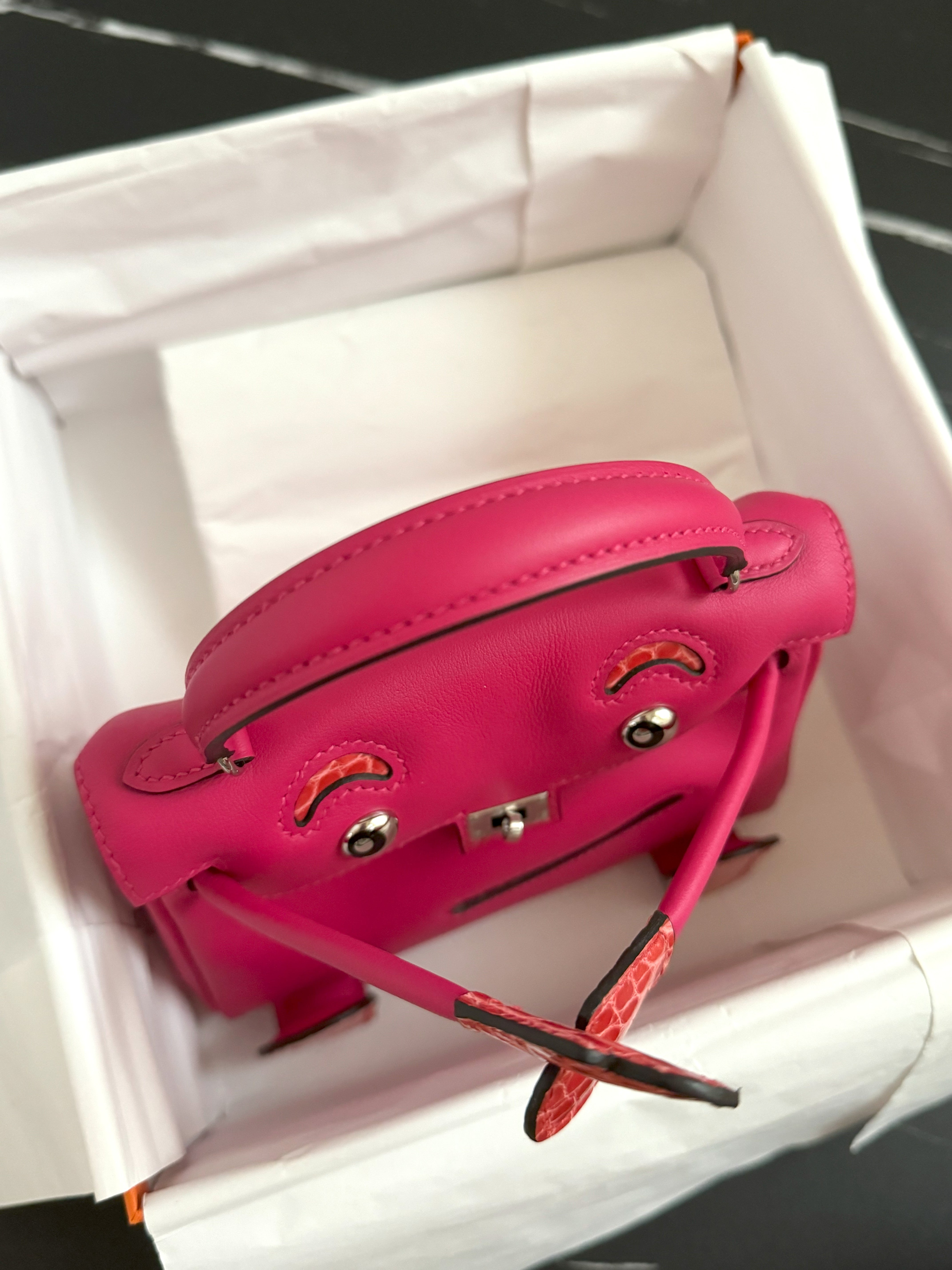 BNIB Hermès Kelly Dolle "Quelle Idole" – Rose Mexico Touch Rouge De Coeur 2025