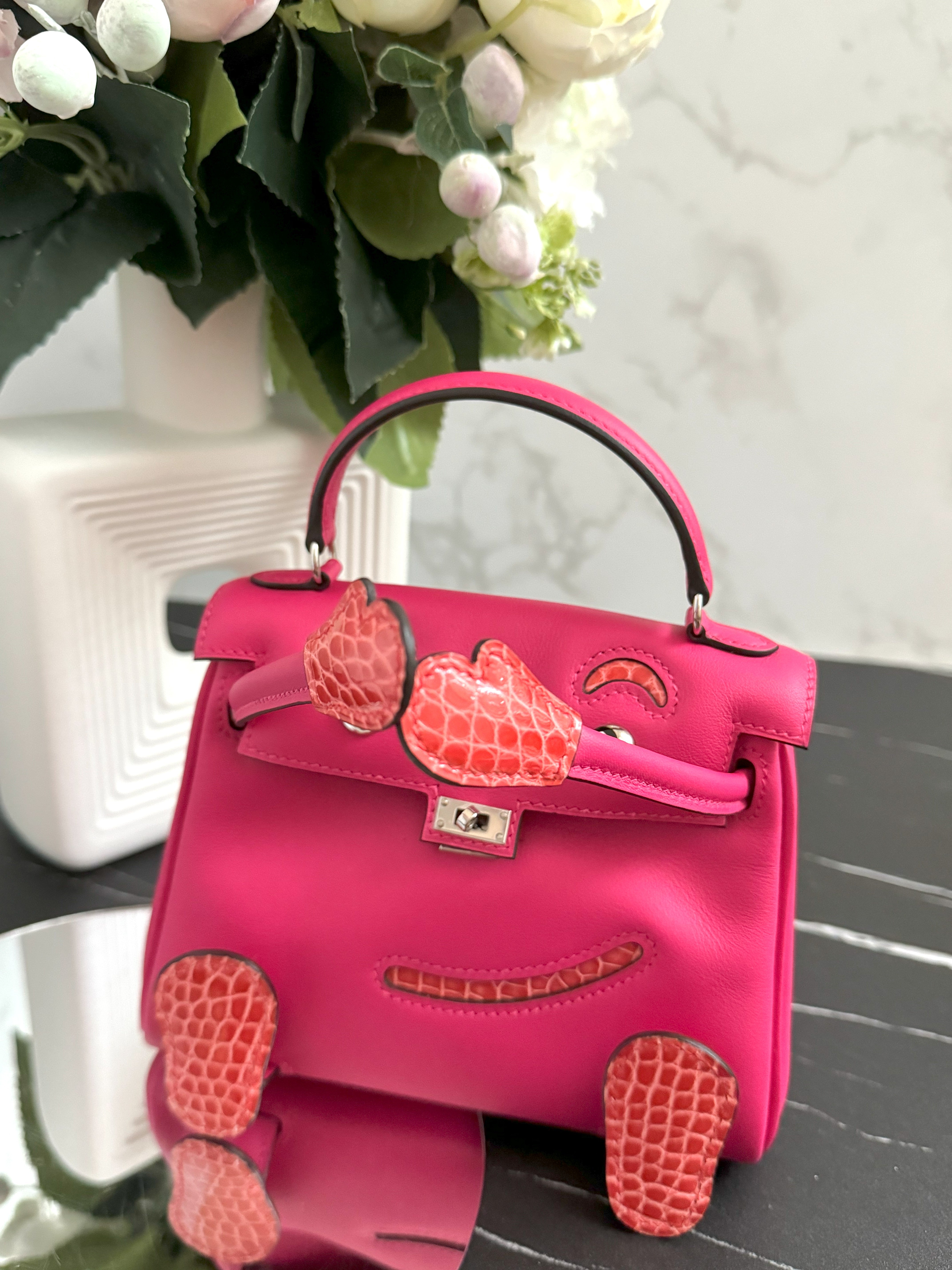 BNIB Hermès Kelly Dolle "Quelle Idole" – Rose Mexico Touch Rouge De Coeur 2025