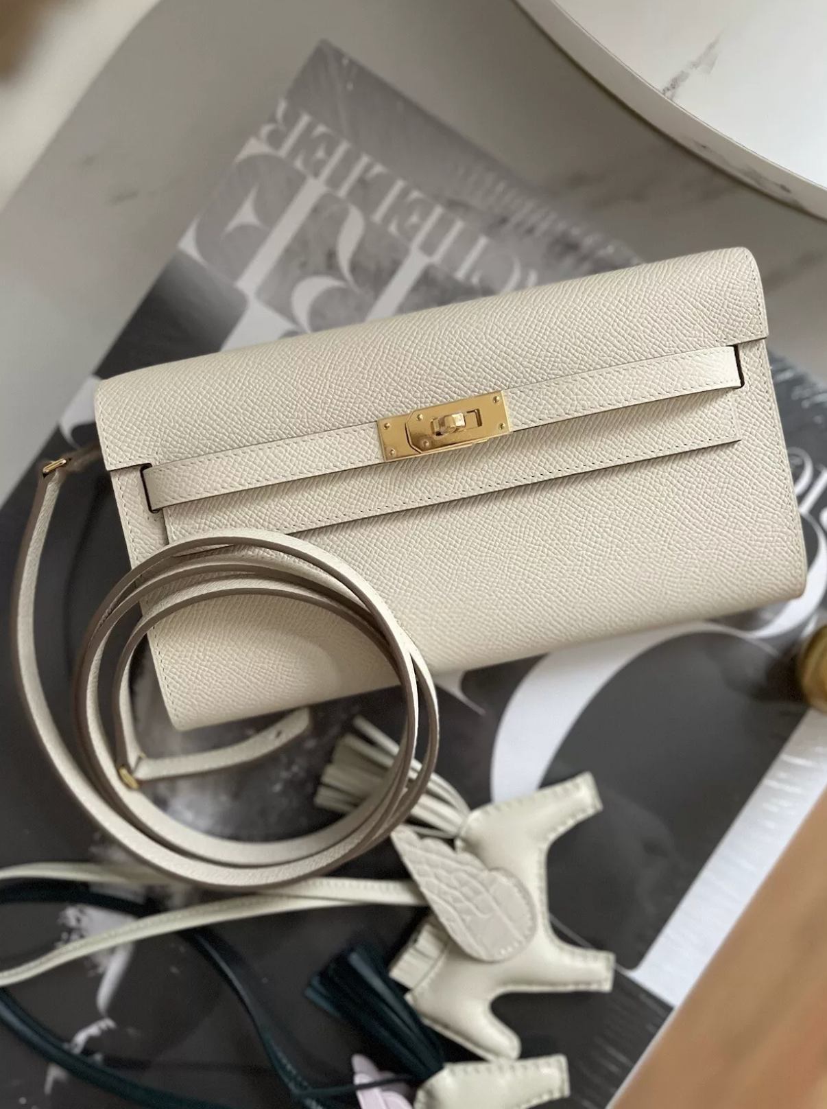 BNIB Hermes Kelly To Go Wallet in Craie Ivory Epsom Gold Hardware NEW